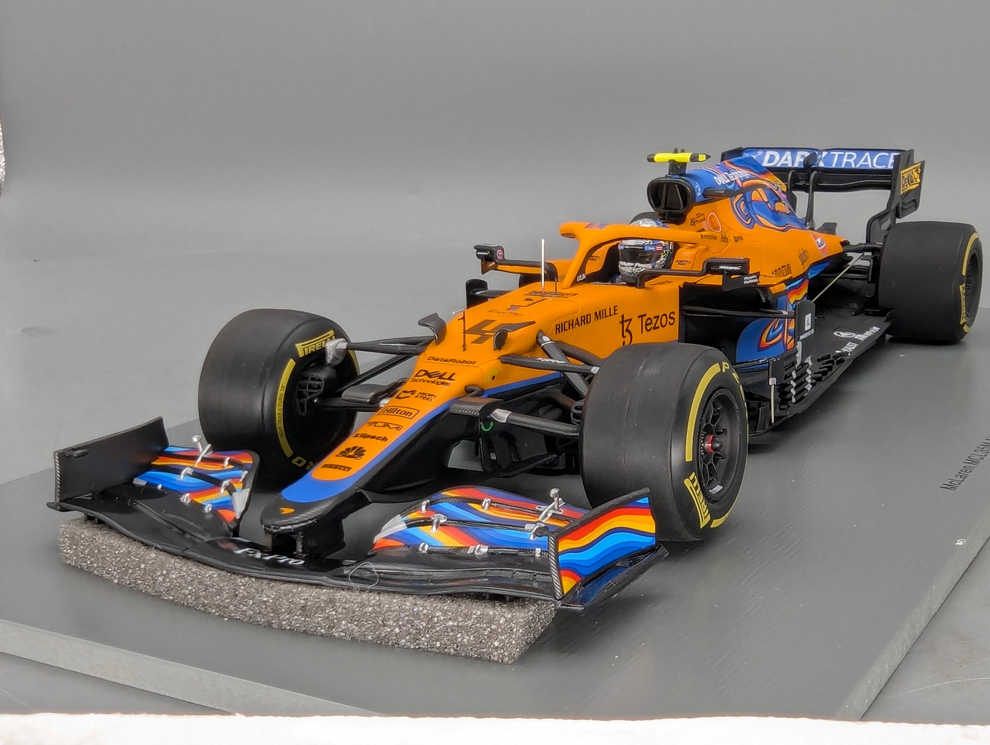 Modellautos 1:18 Spark 18S608 McLaren MCL35M Abu Dhabi GP 2021 #4 L. Norris OVP