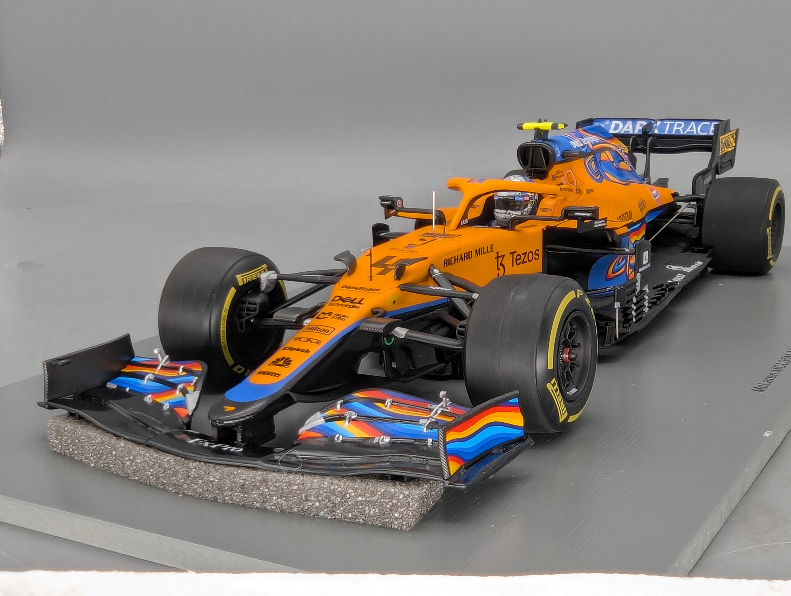 Modellautos 1:18 Spark 18S608 McLaren MCL35M Abu Dhabi GP 2021 #4 L. Norris OVP