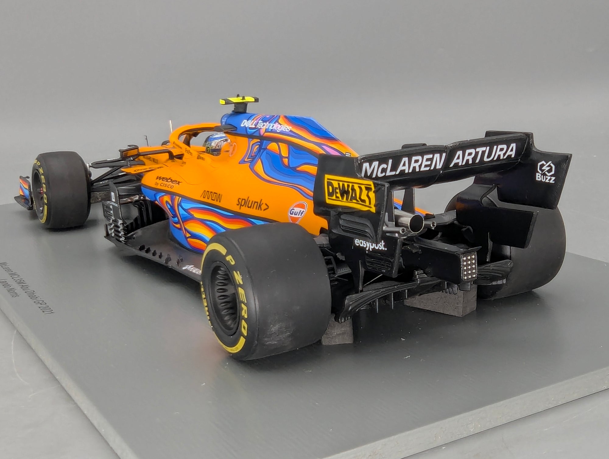 Modellautos 1:18 Spark 18S608 McLaren MCL35M Abu Dhabi GP 2021 #4 L. Norris OVP