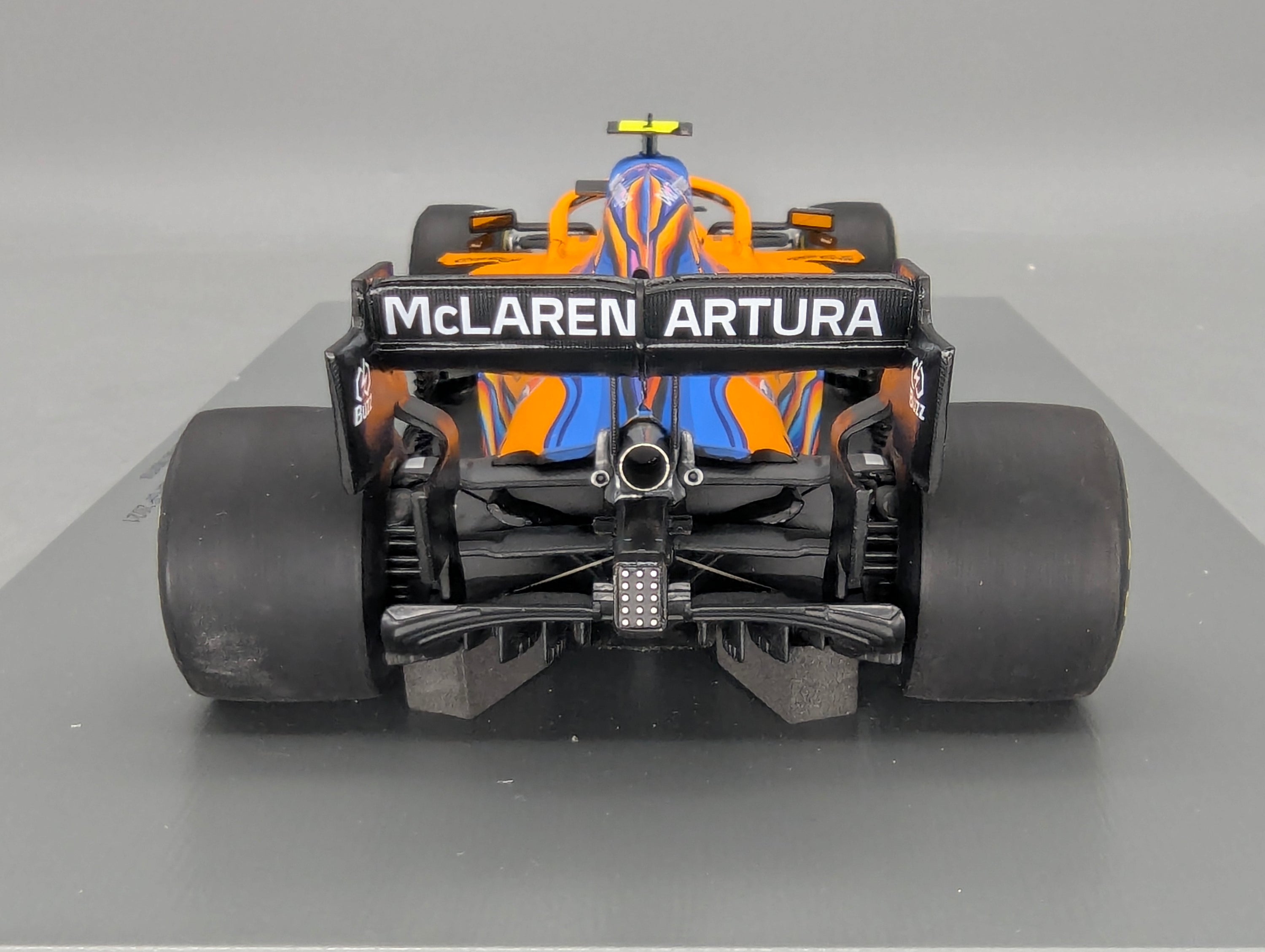 Modellautos 1:18 Spark 18S608 McLaren MCL35M Abu Dhabi GP 2021 #4 L. Norris OVP