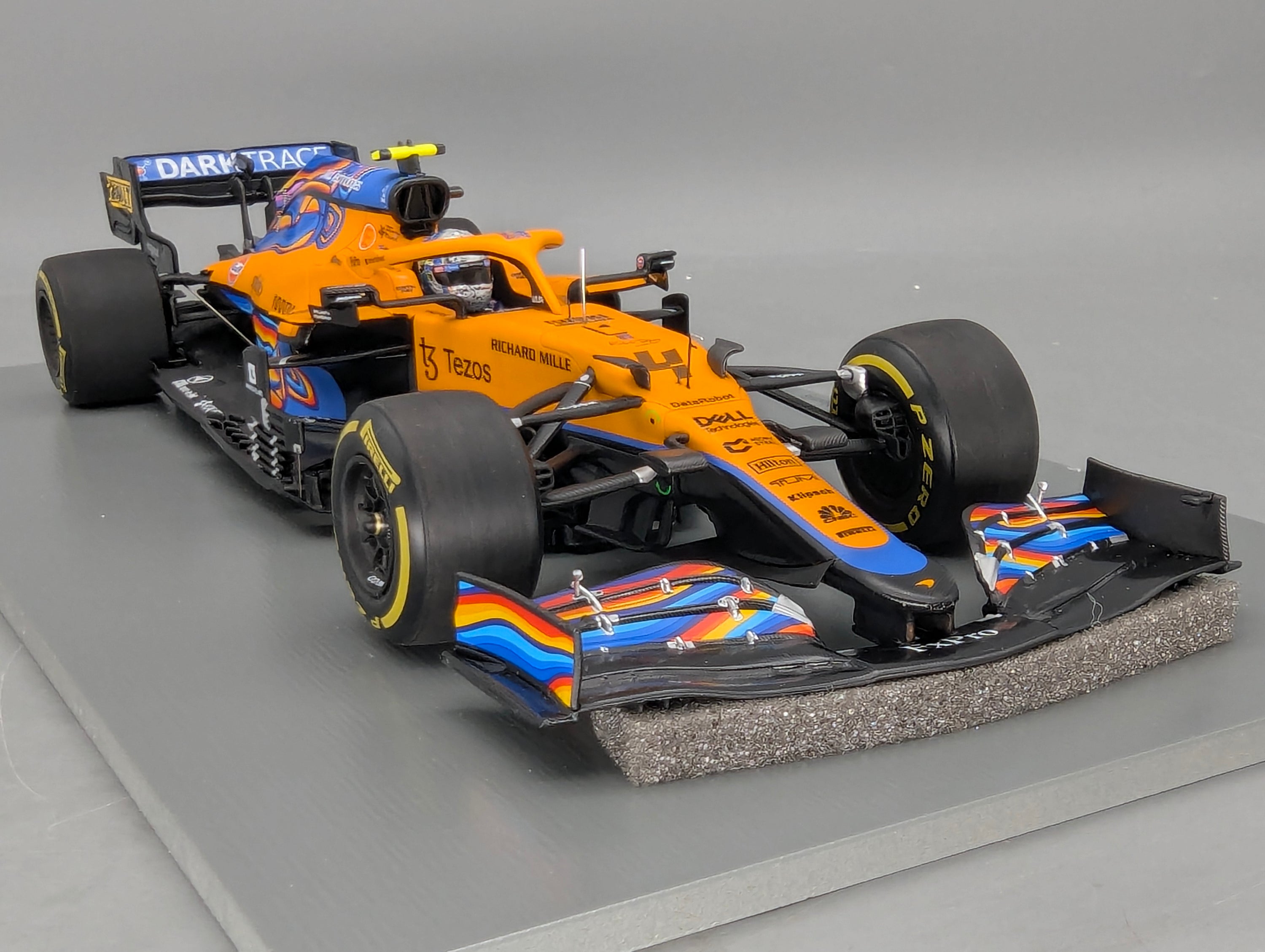 Modellautos 1:18 Spark 18S608 McLaren MCL35M Abu Dhabi GP 2021 #4 L. Norris OVP
