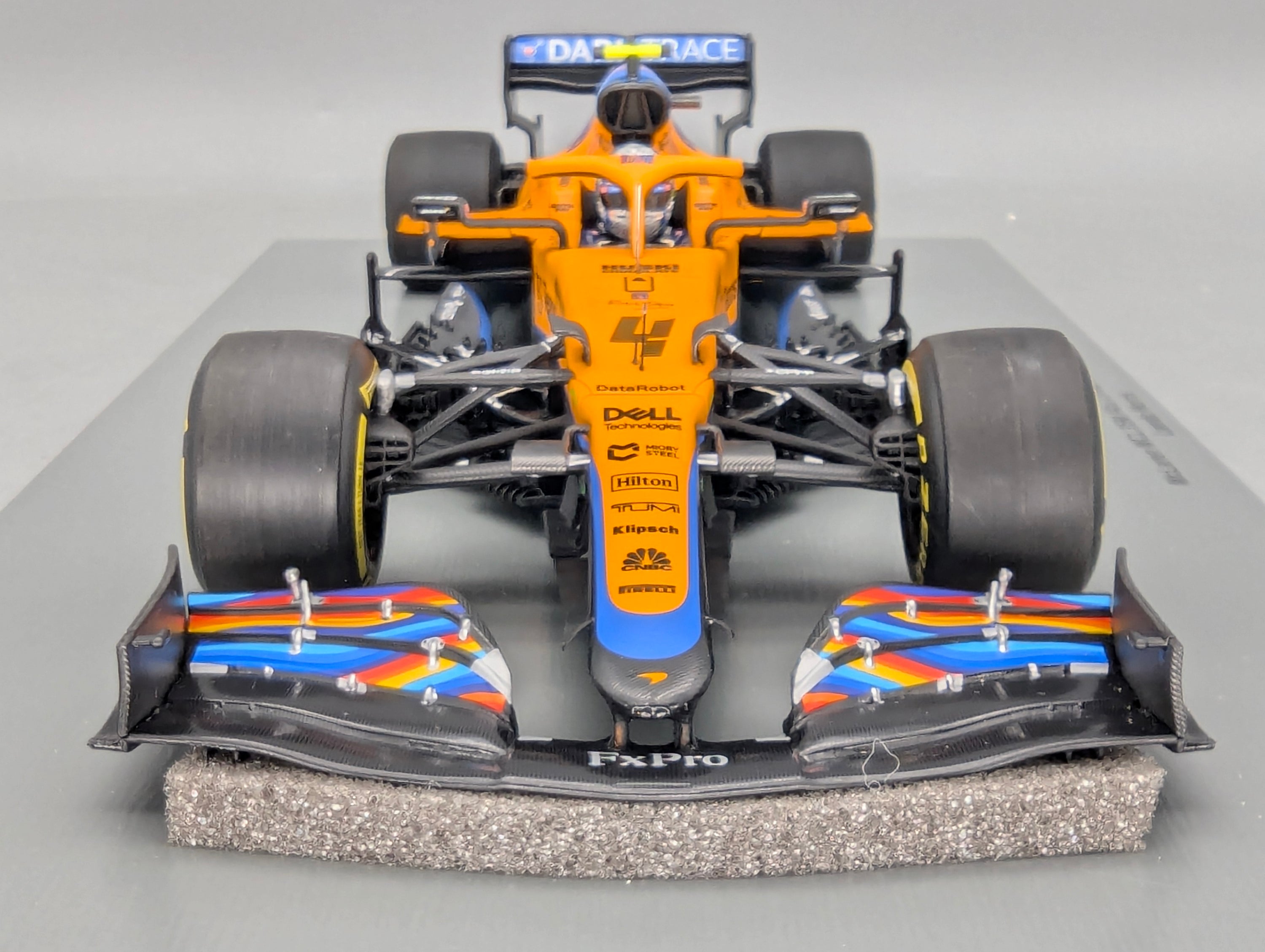 Modellautos 1:18 Spark 18S608 McLaren MCL35M Abu Dhabi GP 2021 #4 L. Norris OVP