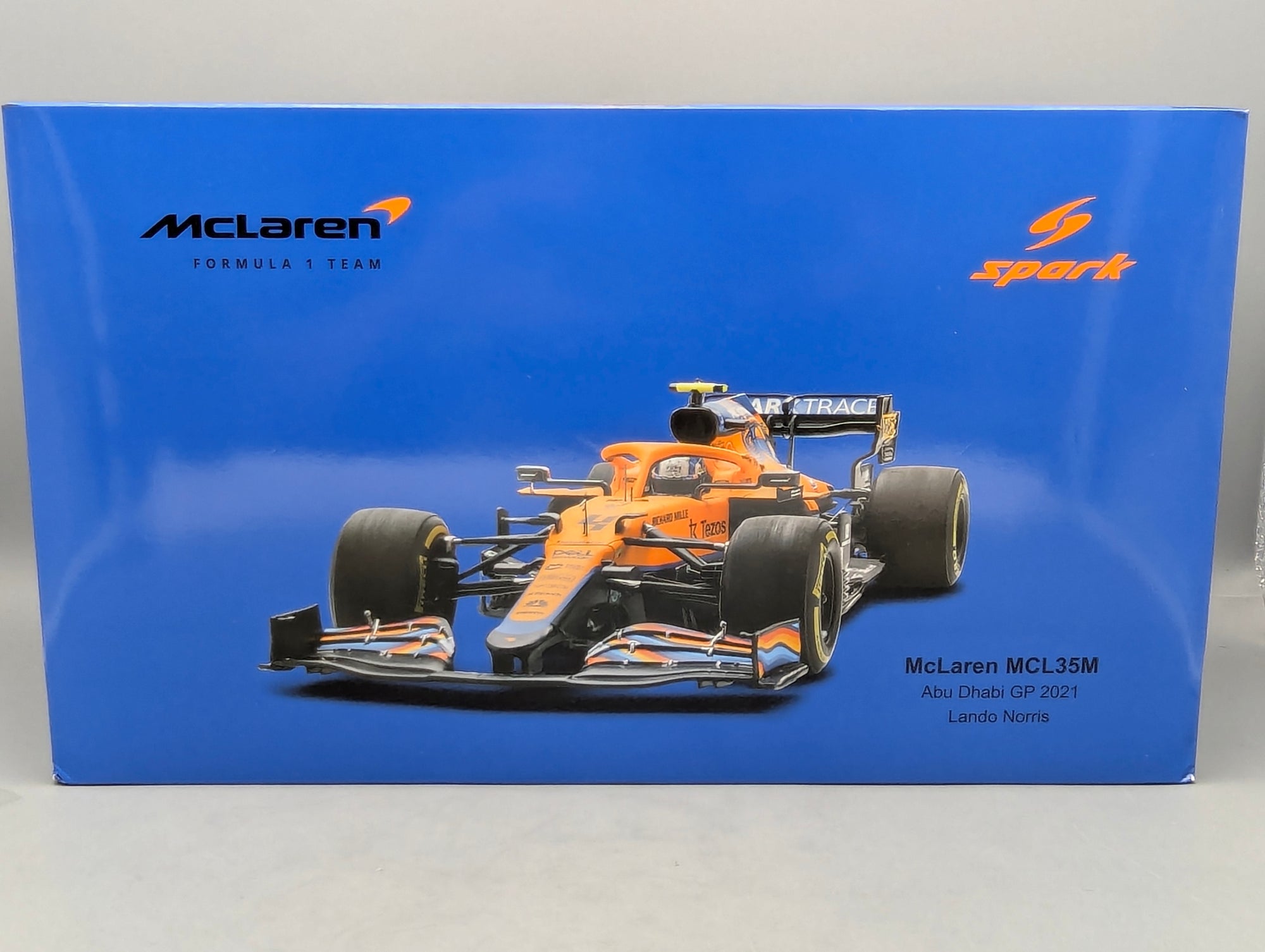 Modellautos 1:18 Spark 18S608 McLaren MCL35M Abu Dhabi GP 2021 #4 L. Norris OVP