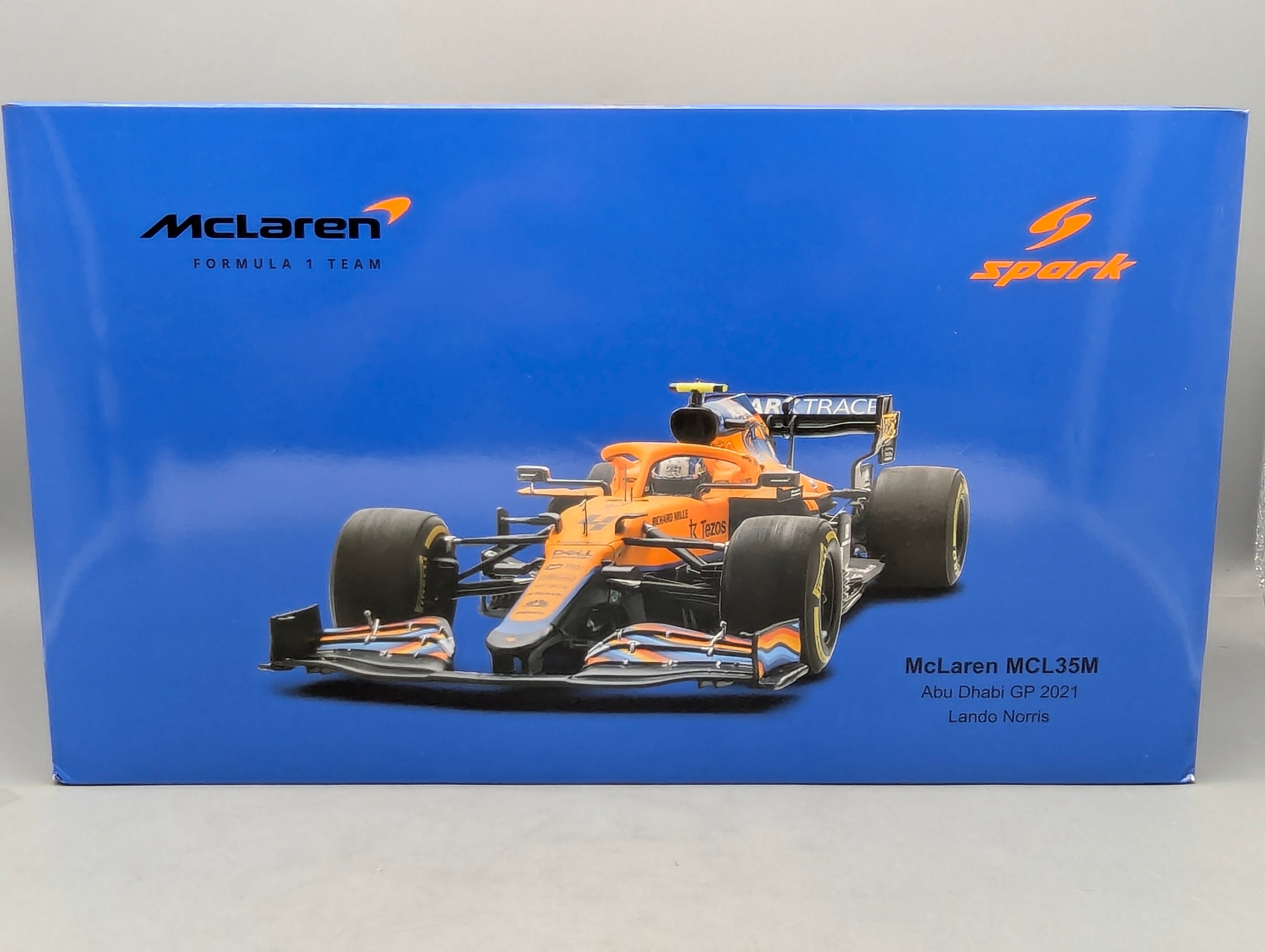 Modellautos 1:18 Spark 18S608 McLaren MCL35M Abu Dhabi GP 2021 #4 L. Norris OVP