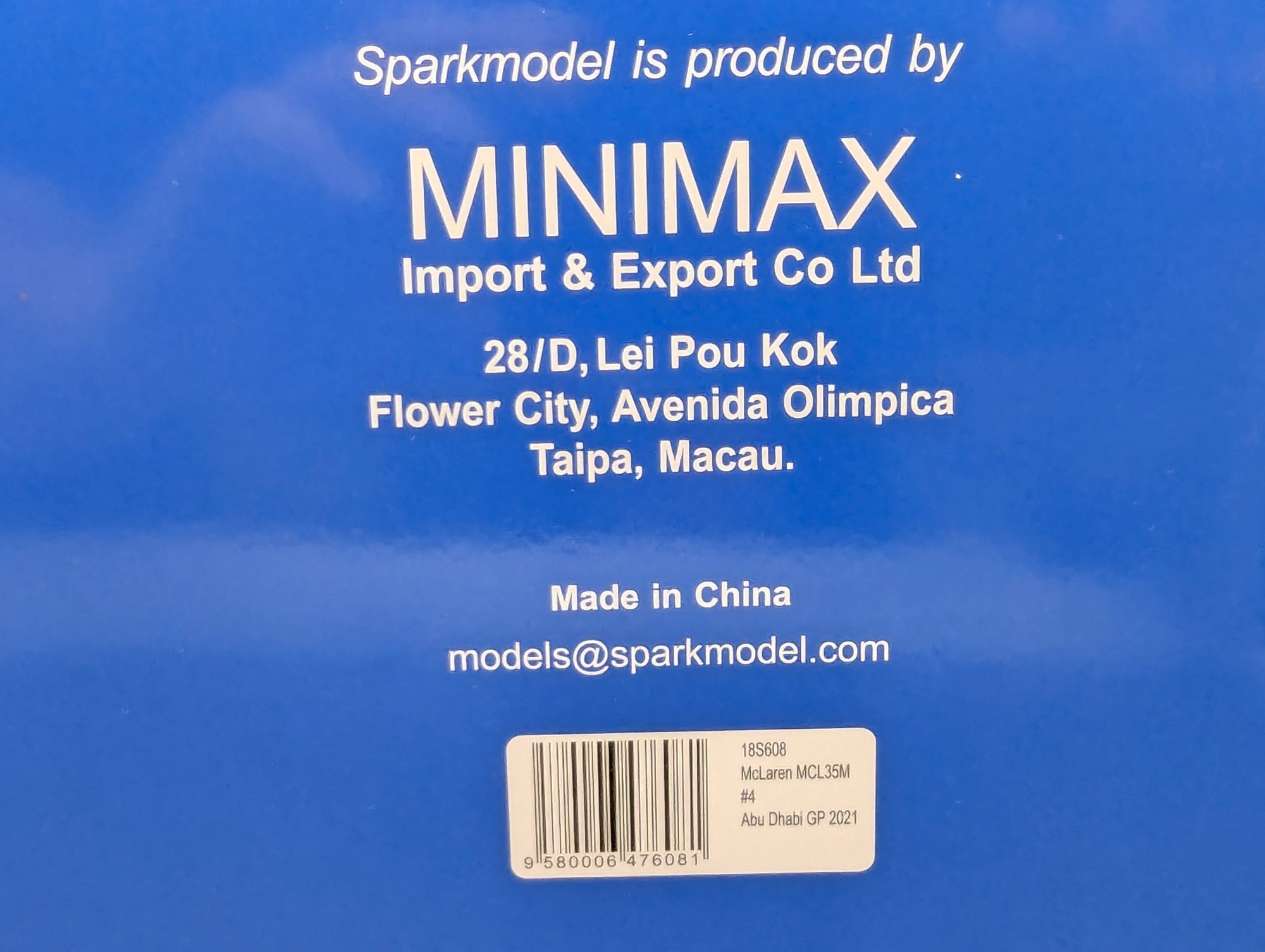Modellautos 1:18 Spark 18S608 McLaren MCL35M Abu Dhabi GP 2021 #4 L. Norris OVP