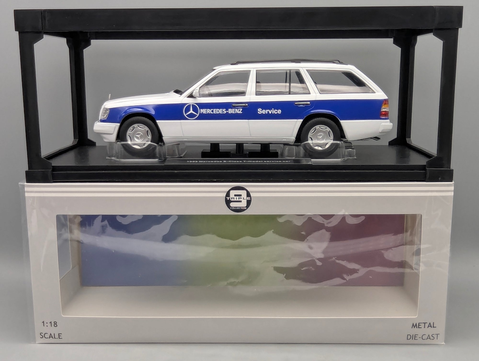 Modellautos 1:18 Triple9 Mercedes-Benz E-Klasse T-Modell Service Car 1995 OVP