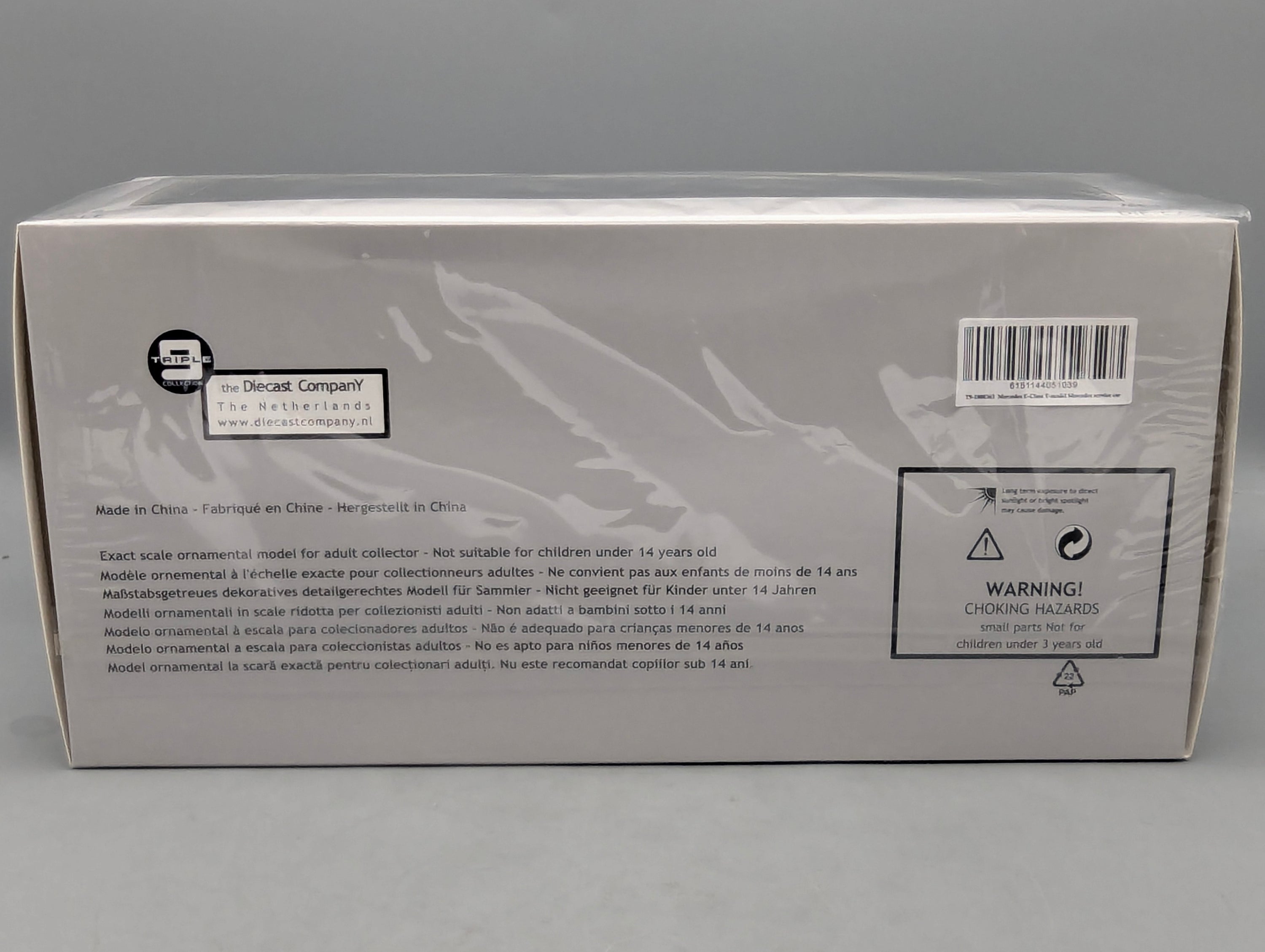 Modellautos 1:18 Triple9 Mercedes-Benz E-Klasse T-Modell Service Car 1995 OVP