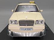 Modellautos 1:18 Triple9 Mercedes-Benz E-Klasse T-Modell German Taxi 1995 OVP