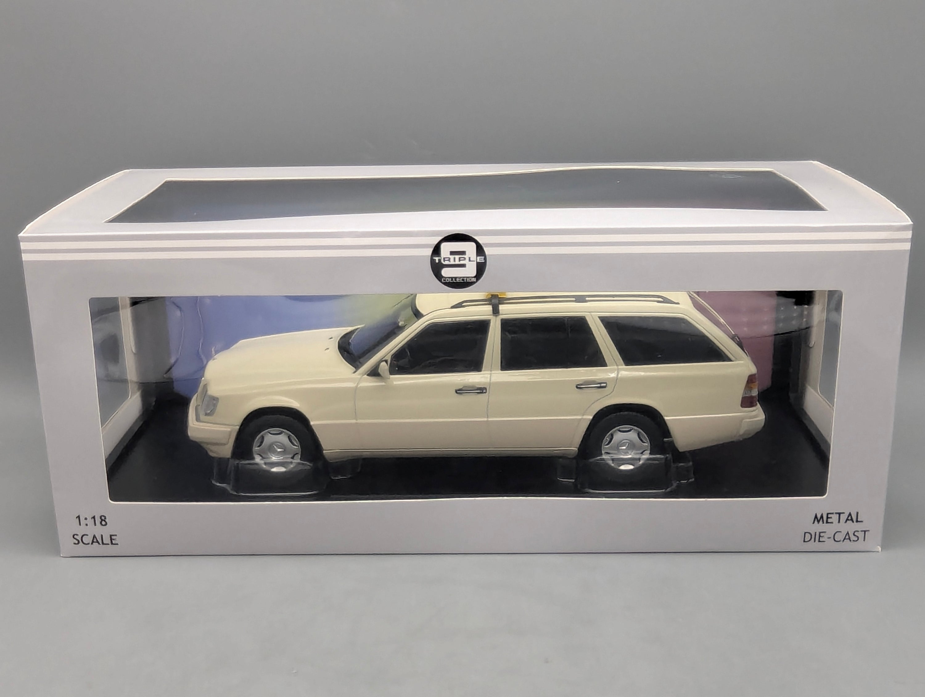 Modellautos 1:18 Triple9 Mercedes-Benz E-Klasse T-Modell German Taxi 1995 OVP