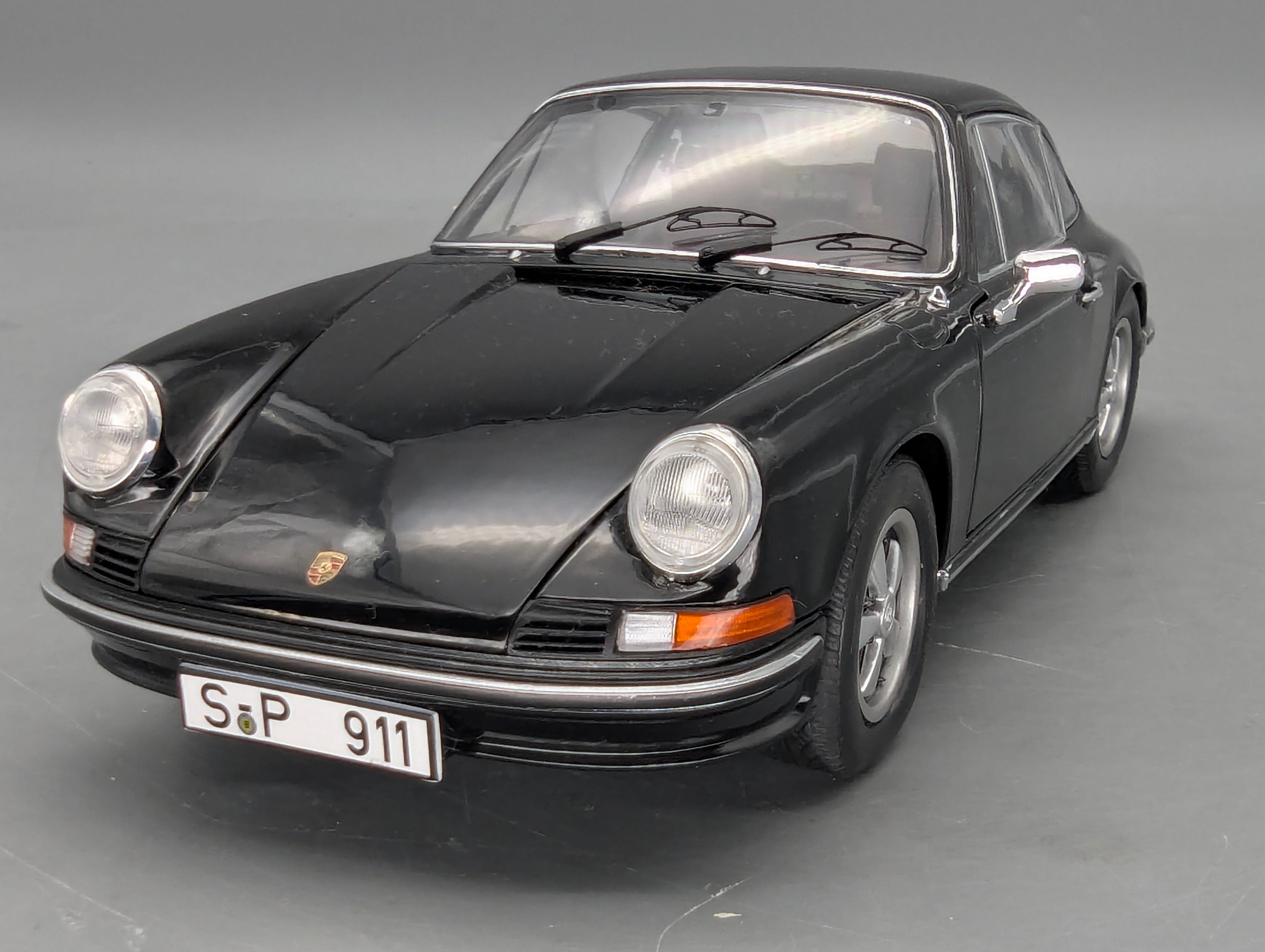 Modellautos 1:18 Schuco Porsche 911 S Coupe 1973 Schwarz mit OVP