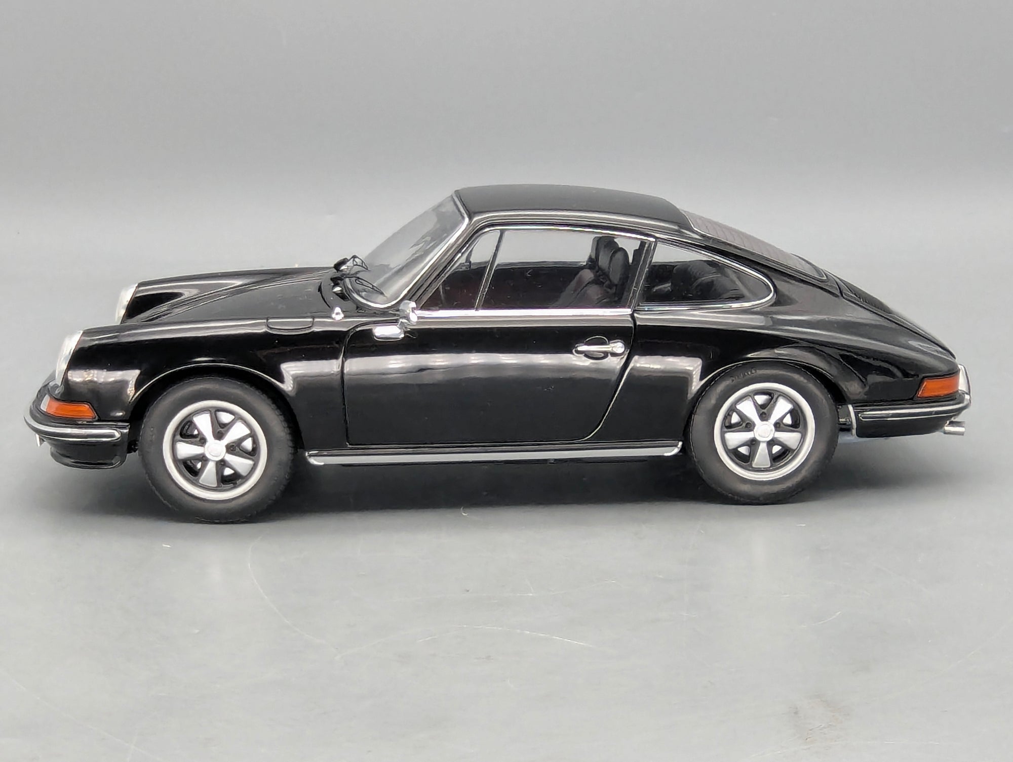 Modellautos 1:18 Schuco Porsche 911 S Coupe 1973 Schwarz mit OVP
