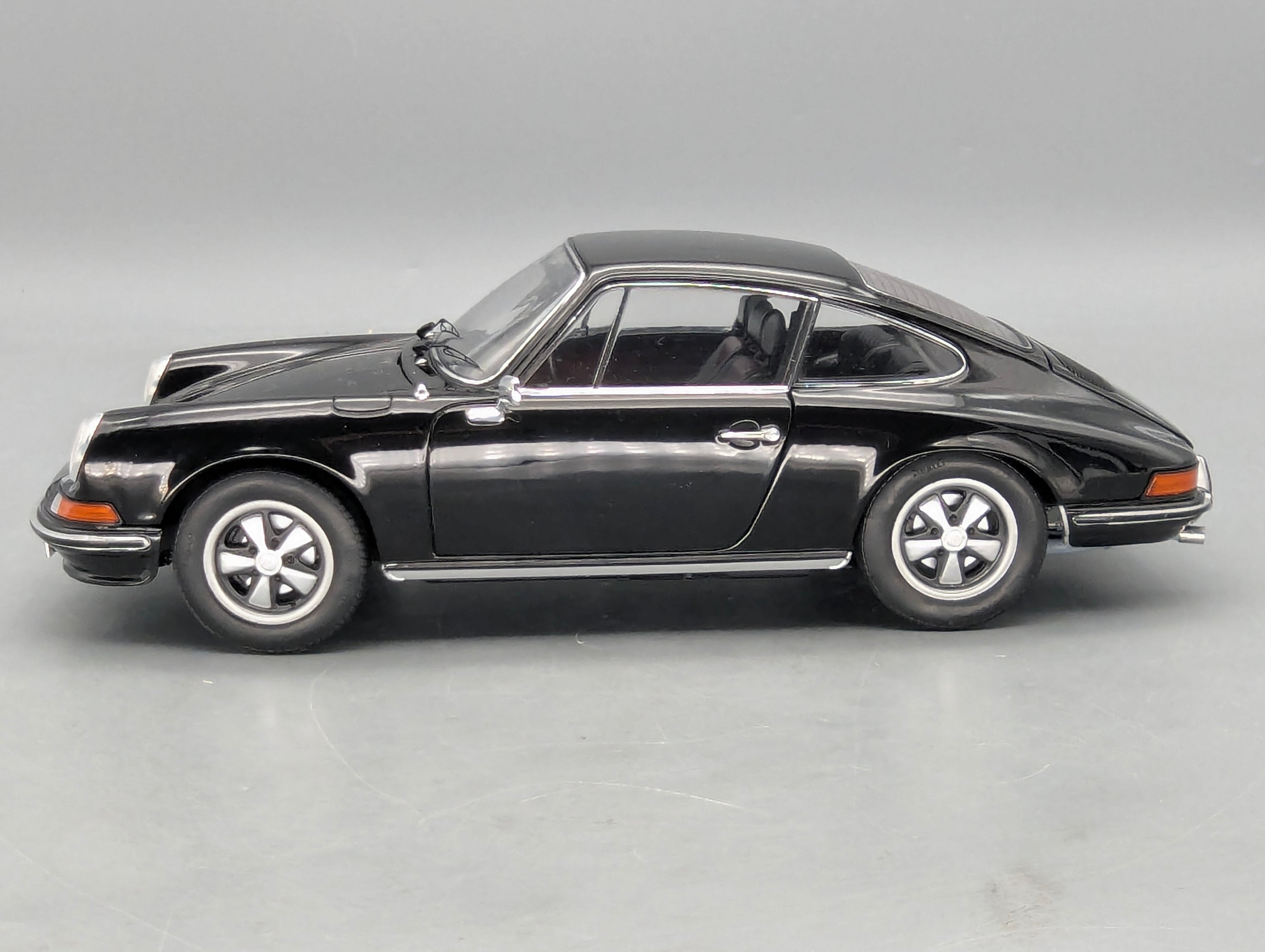 Modellautos 1:18 Schuco Porsche 911 S Coupe 1973 Schwarz mit OVP