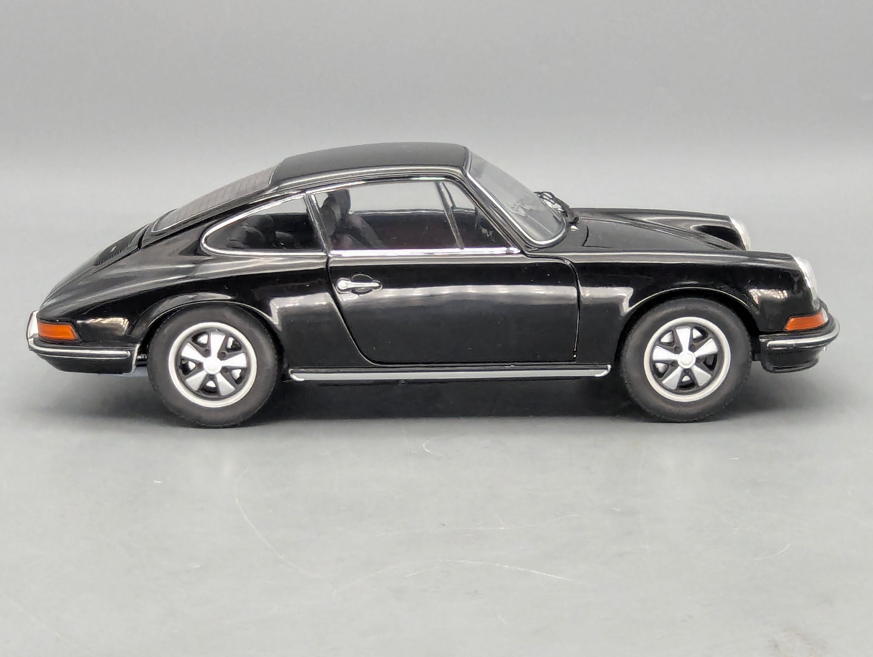 Modellautos 1:18 Schuco Porsche 911 S Coupe 1973 Schwarz mit OVP