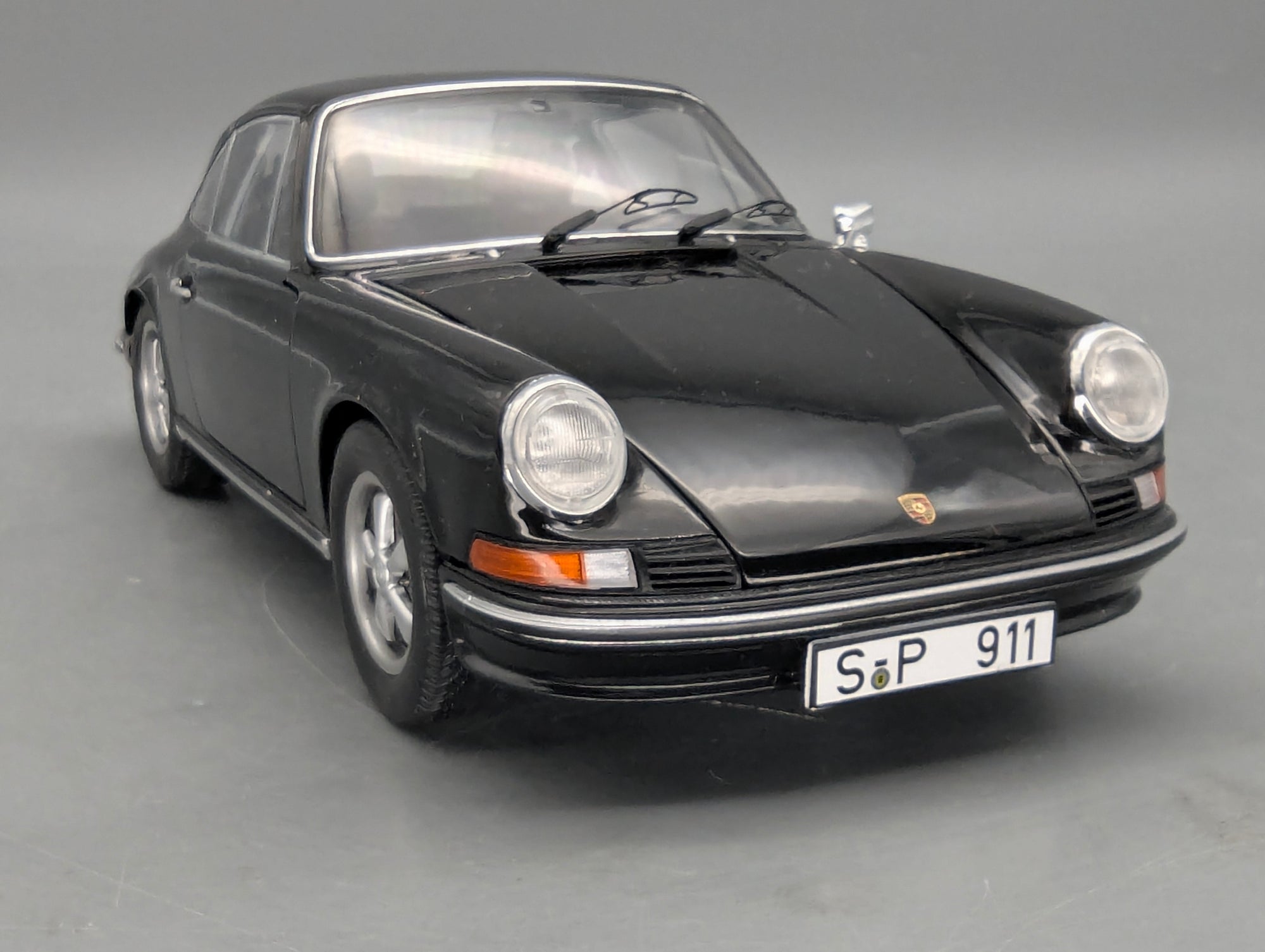 Modellautos 1:18 Schuco Porsche 911 S Coupe 1973 Schwarz mit OVP