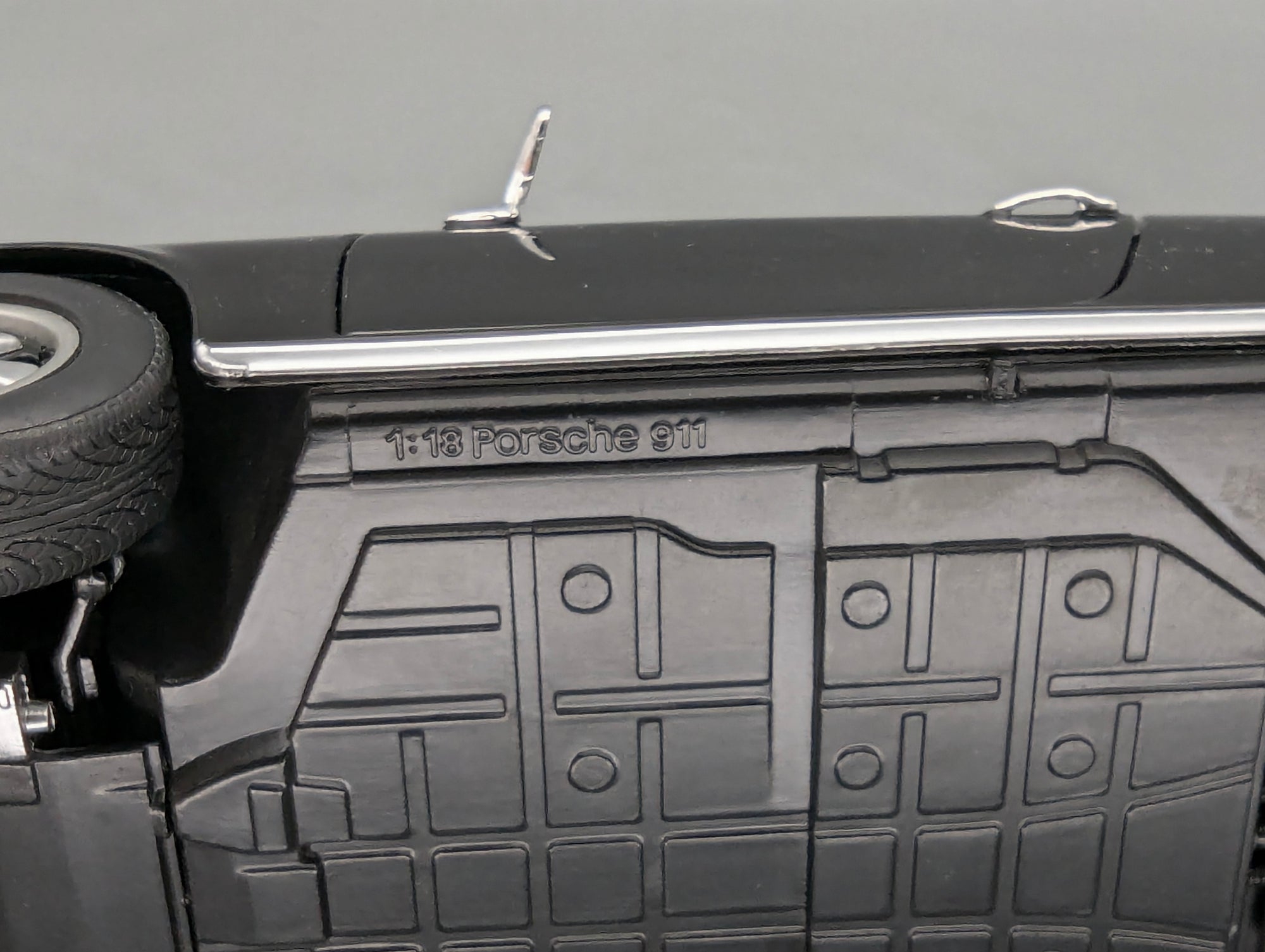 Modellautos 1:18 Schuco Porsche 911 S Coupe 1973 Schwarz mit OVP