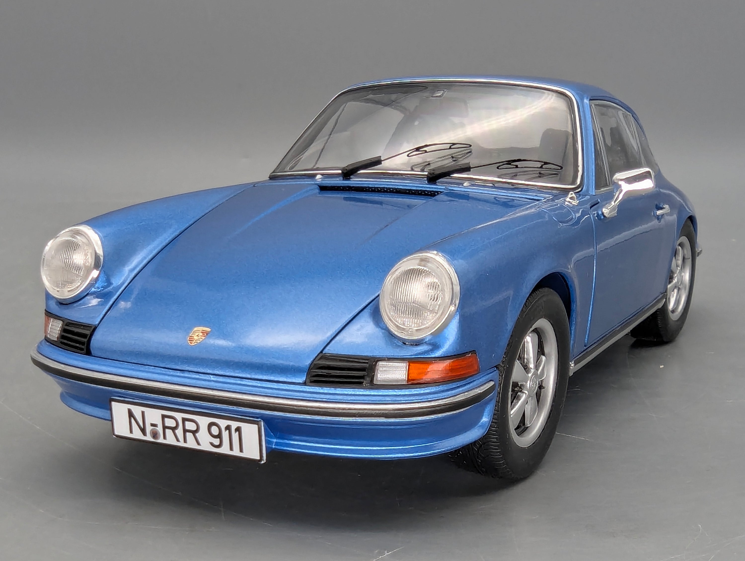 Modellautos 1:18 Schuco Porsche 911 S Coupe 1973 Blau Metallic mit OVP