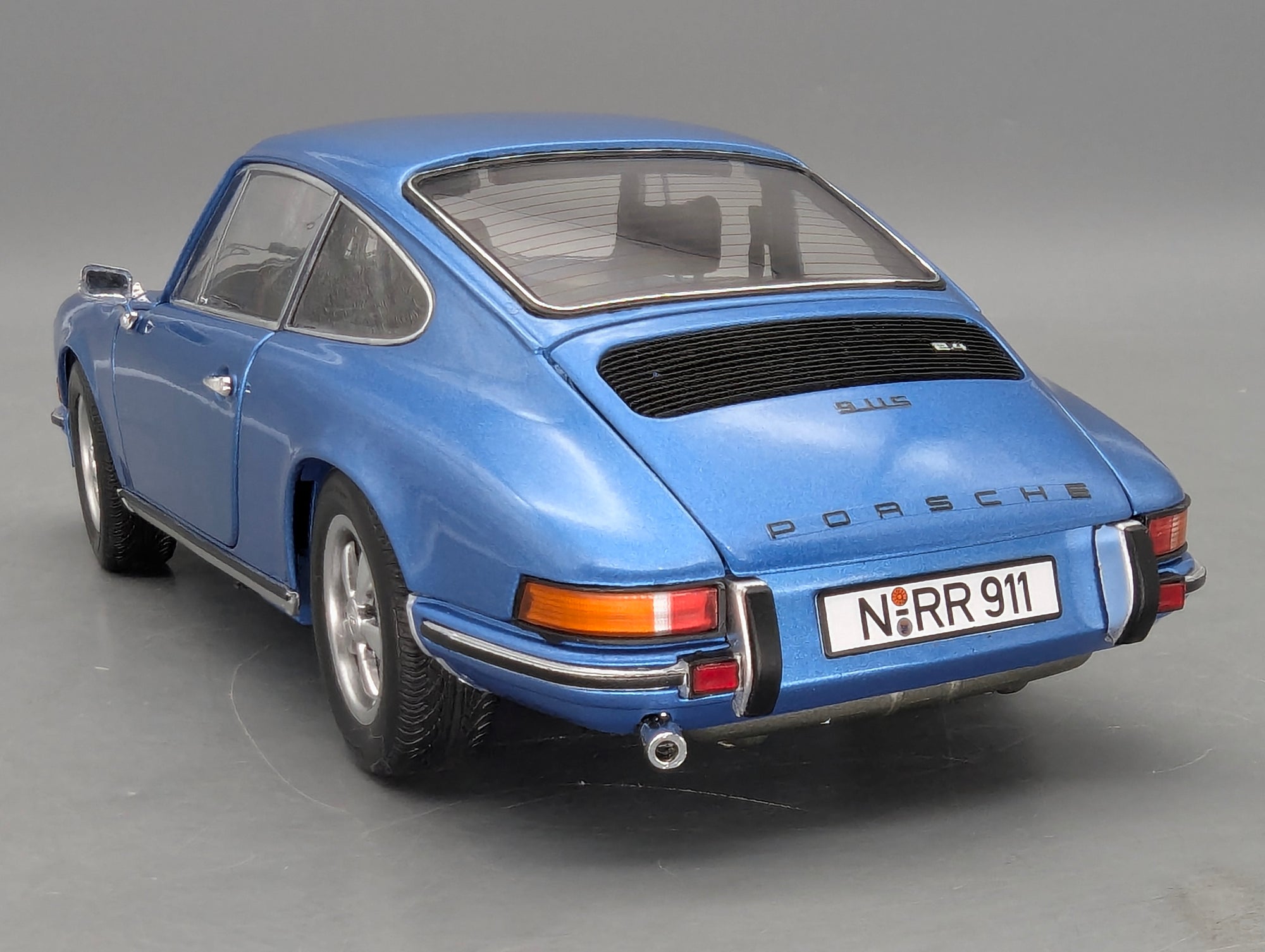 Modellautos 1:18 Schuco Porsche 911 S Coupe 1973 Blau Metallic mit OVP
