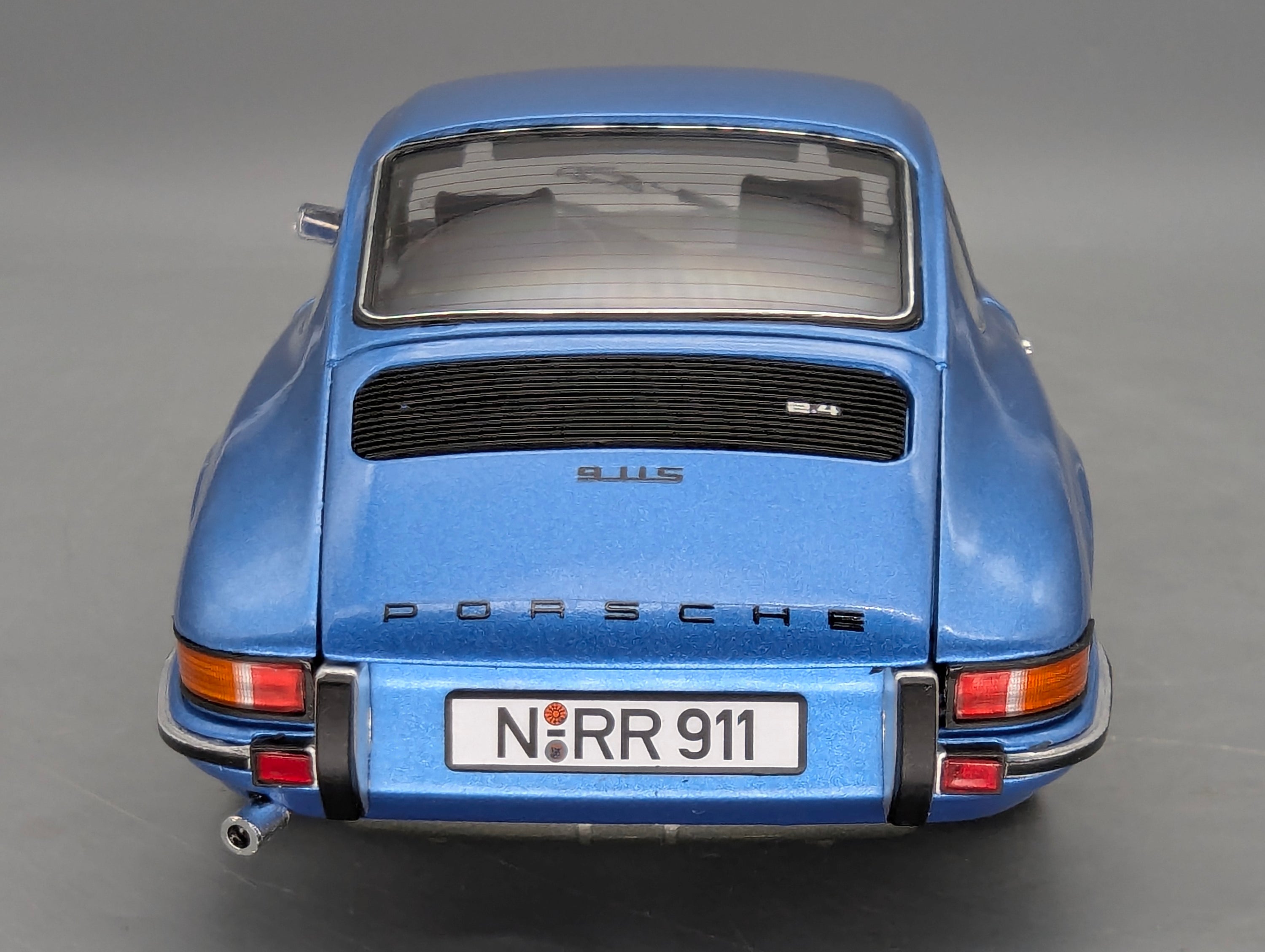 Modellautos 1:18 Schuco Porsche 911 S Coupe 1973 Blau Metallic mit OVP