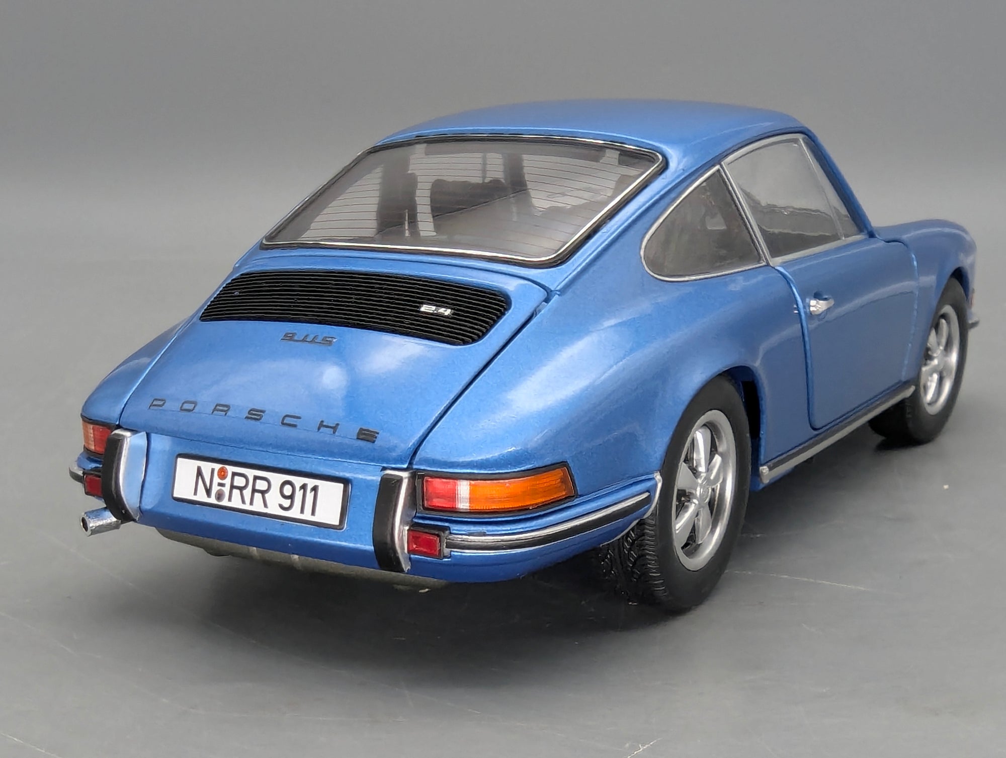 Modellautos 1:18 Schuco Porsche 911 S Coupe 1973 Blau Metallic mit OVP