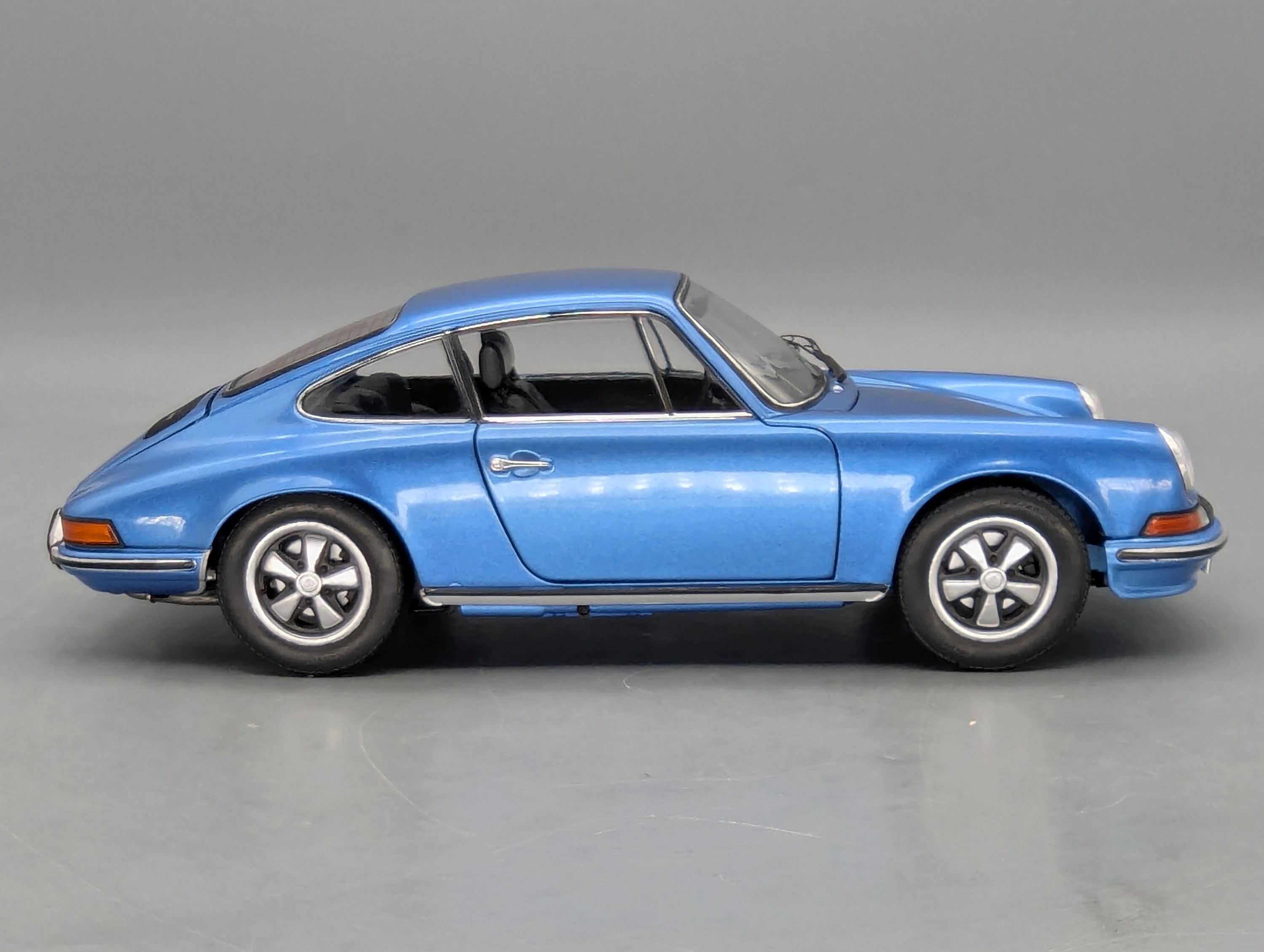 Modellautos 1:18 Schuco Porsche 911 S Coupe 1973 Blau Metallic mit OVP