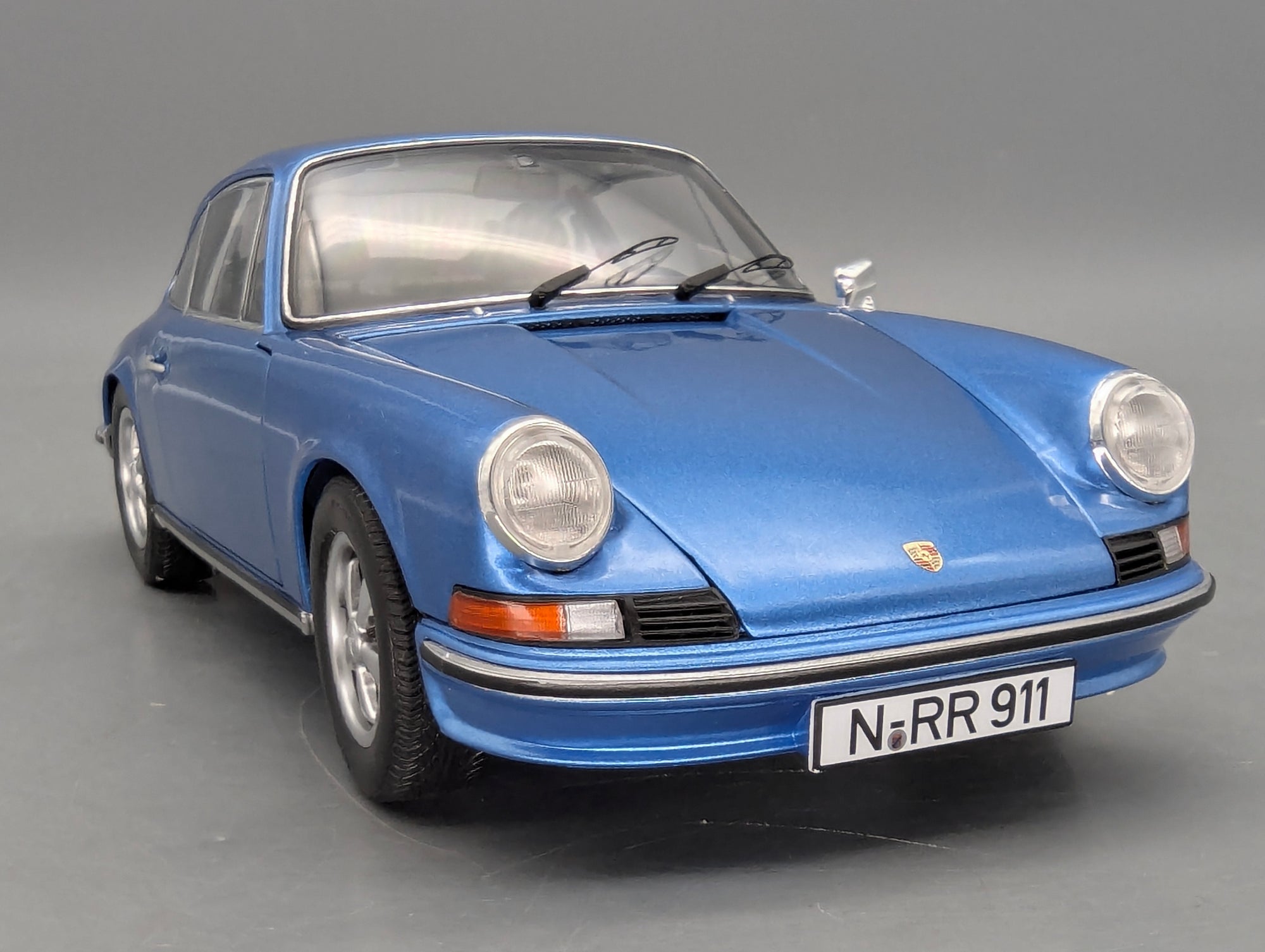 Modellautos 1:18 Schuco Porsche 911 S Coupe 1973 Blau Metallic mit OVP