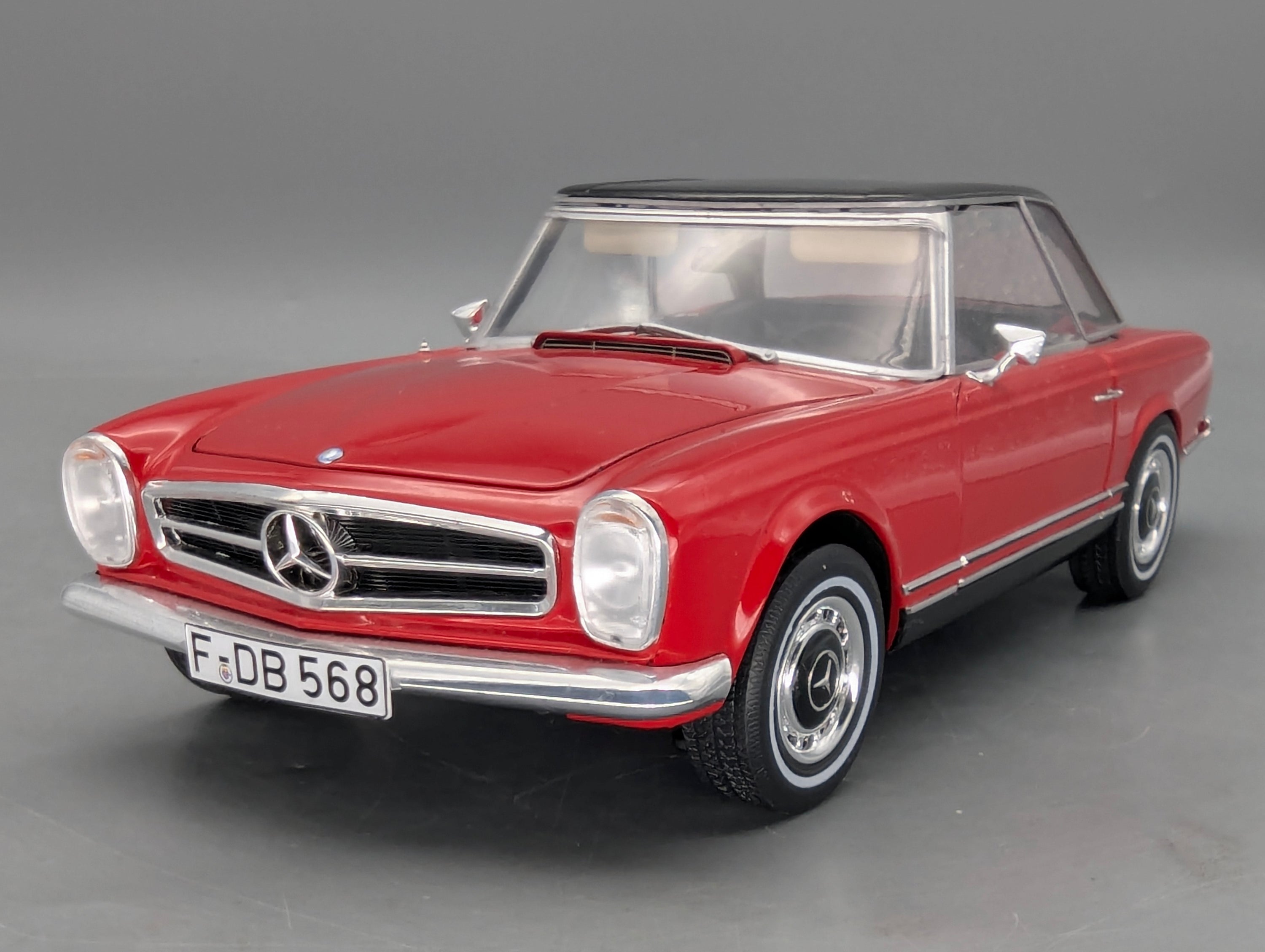 Modellautos 1:18 Schuco Mercedes-Benz 280 SL Rot mit OVP