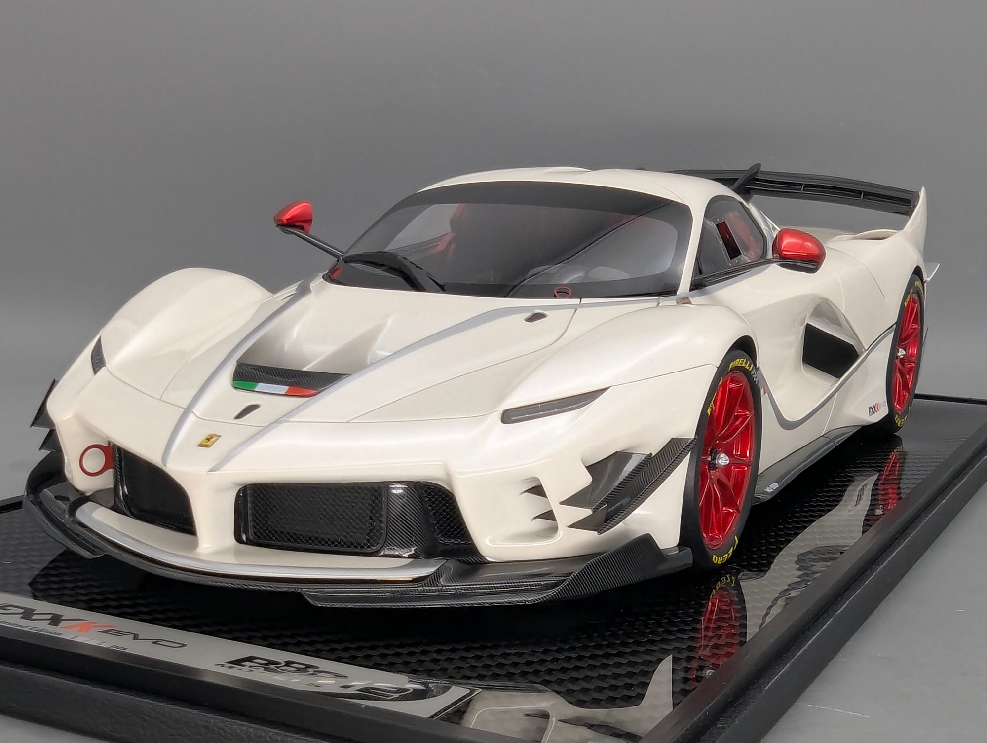 Modellautos 1:12 BBR Ferrari FXX-K EVO Gloss Pearl White Ltd UNIKAT 01/01 OVP