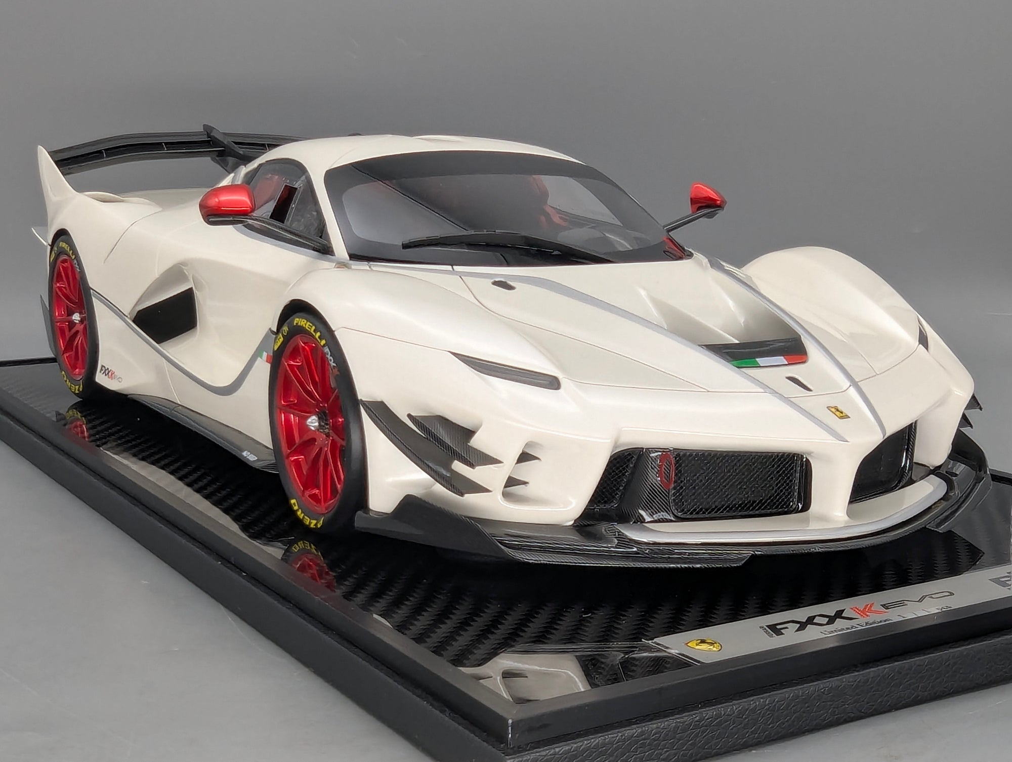 Modellautos 1:12 BBR Ferrari FXX-K EVO Gloss Pearl White Ltd UNIKAT 01/01 OVP