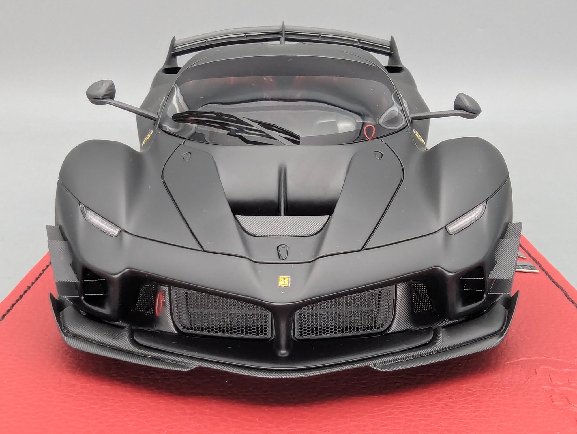 Modellautos 1:18 BBR Ferrari FXX-K EVO Matt Schwarz Ltd 12/30 Lederplatte Vitrine OVP