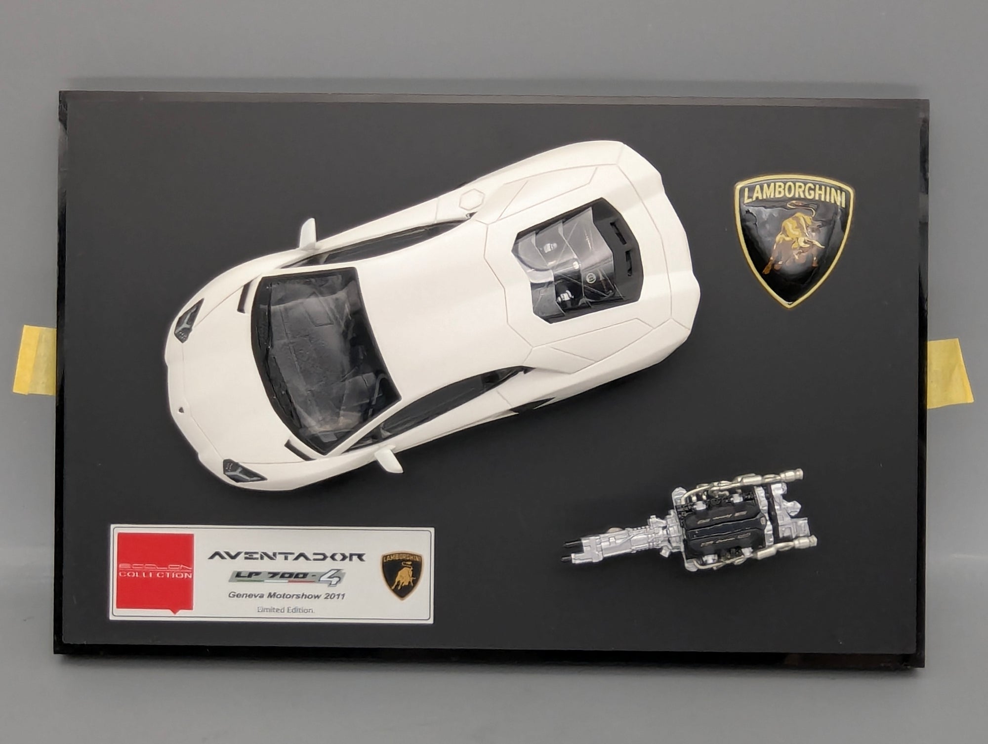 Eidolon Make Up 1:43 Lamborghini Aventador LP700-4 Matt Pearl White Engine Set OVP
