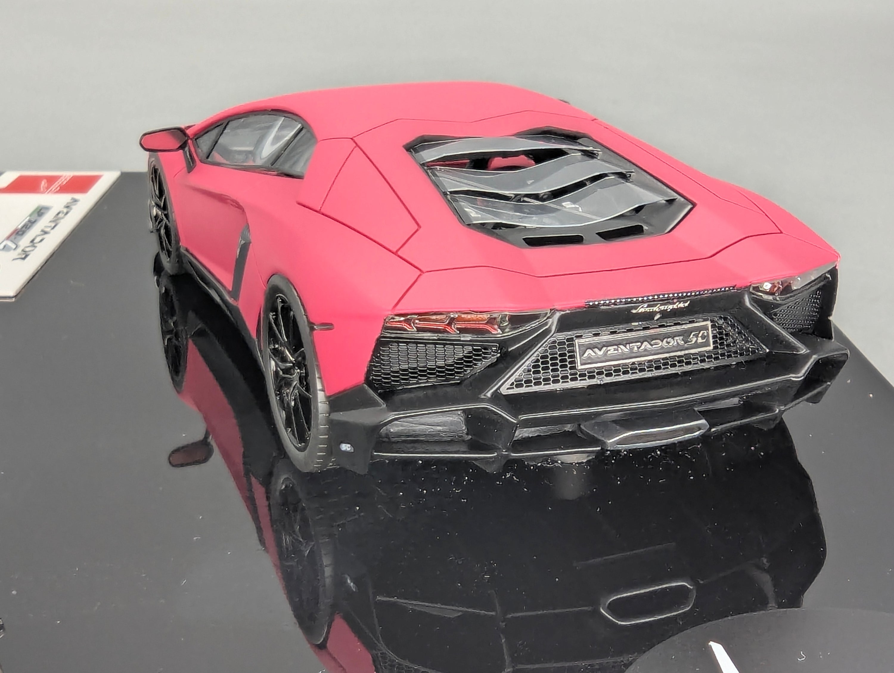Eidolon Make Up 1:43 Lamborghini Aventador LP720-4 Matt Pink UNIKAT Ltd 01/01 Engine Set OVP