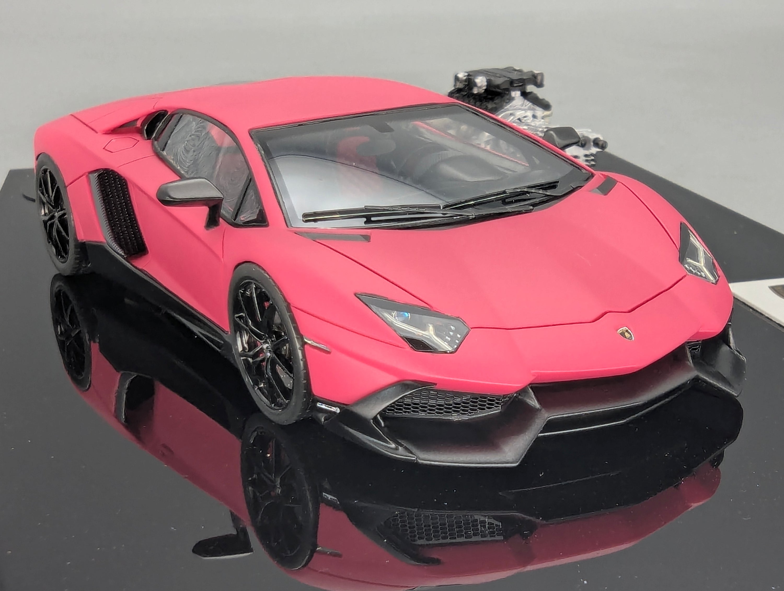 Eidolon Make Up 1:43 Lamborghini Aventador LP720-4 Matt Pink UNIKAT Ltd 01/01 Engine Set OVP