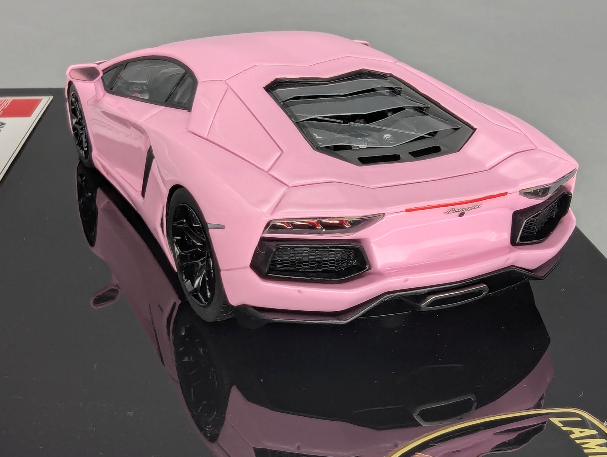 Eidolon Make Up 1:43 Lamborghini Aventador LP700-4 Pink Engine Set 2011 OVP