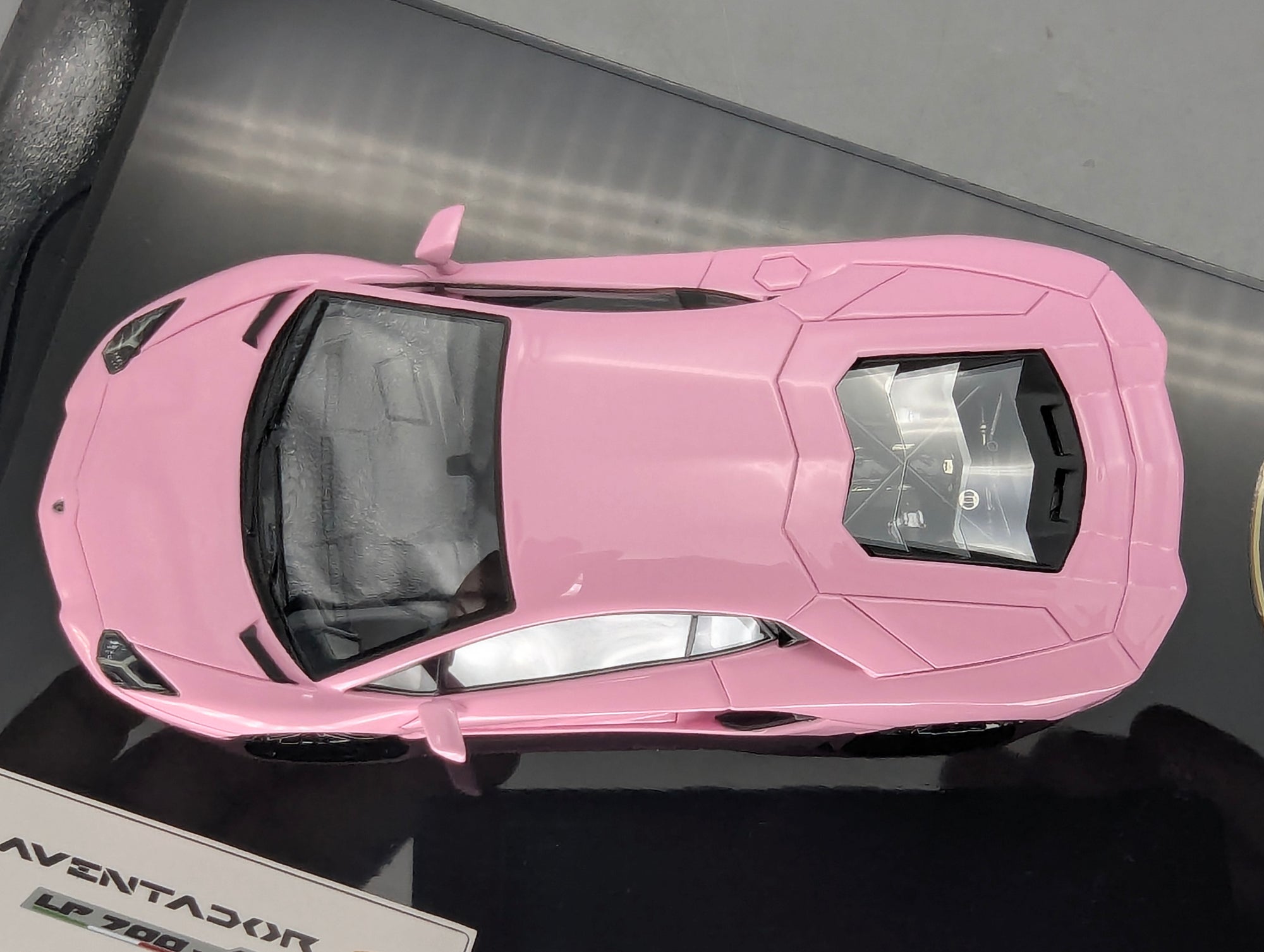 Eidolon Make Up 1:43 Lamborghini Aventador LP700-4 Pink Engine Set 2011 OVP