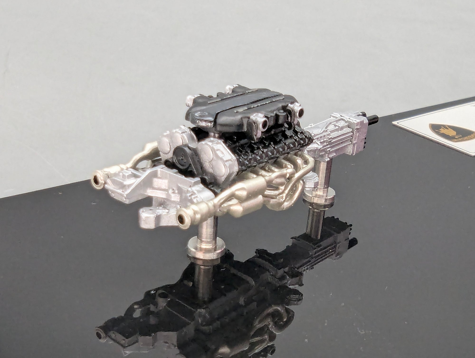 Eidolon Make Up 1:43 Lamborghini Aventador LP700-4 Pink Engine Set 2011 OVP
