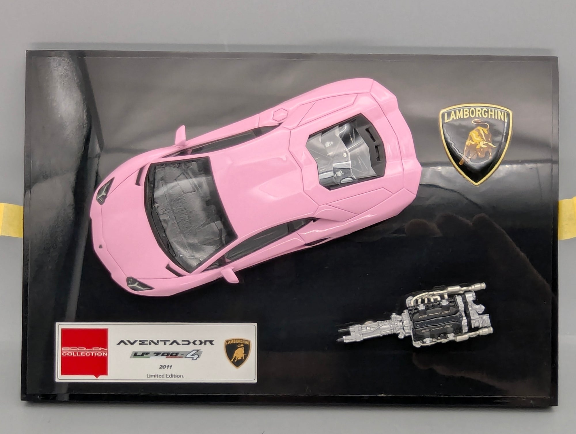 Eidolon Make Up 1:43 Lamborghini Aventador LP700-4 Pink Engine Set 2011 OVP