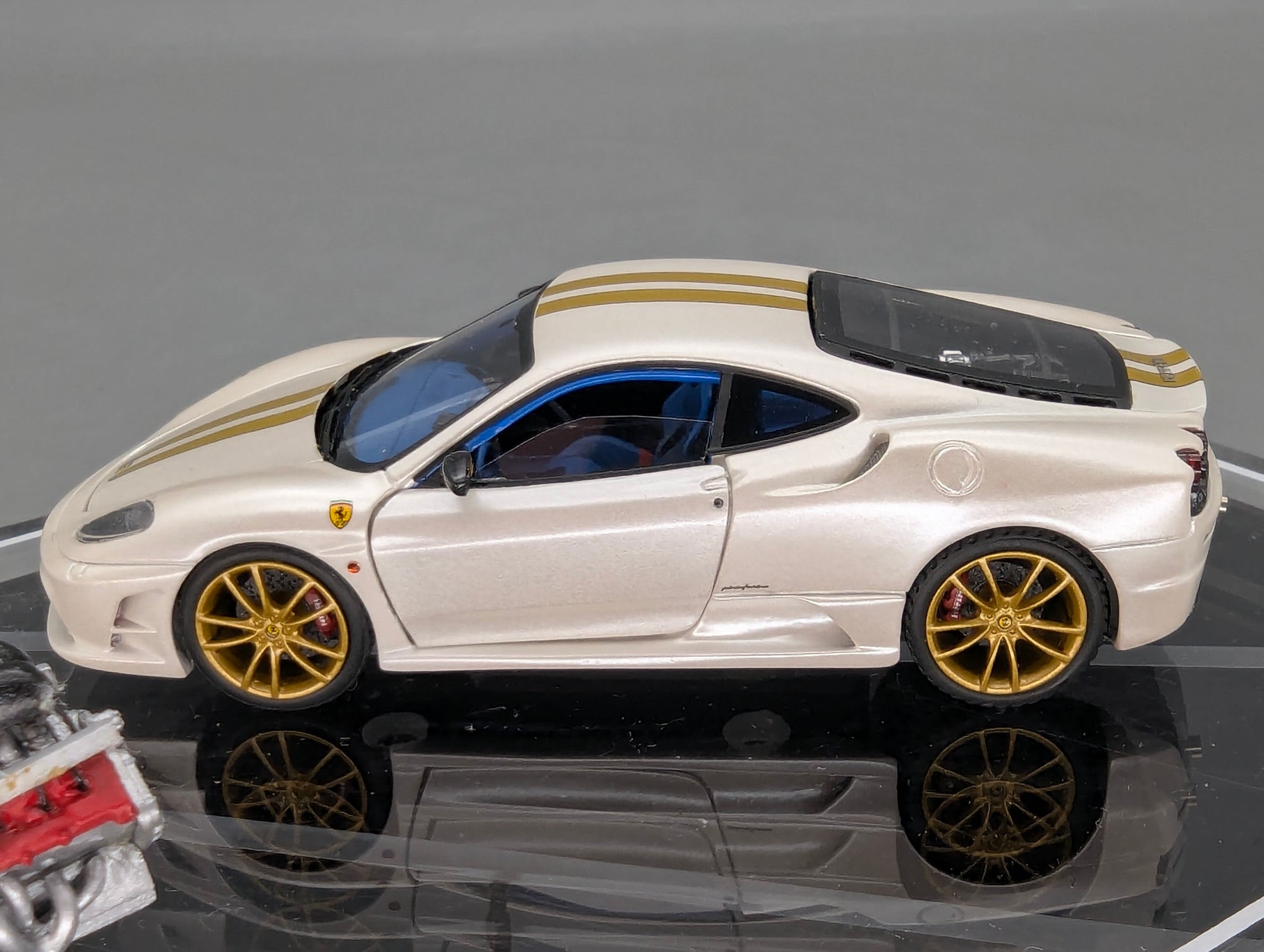 MR Collection 1:43 Ferrari 430 Scuderia Open & Close Modell Ltd 20/20 Engine Set OVP