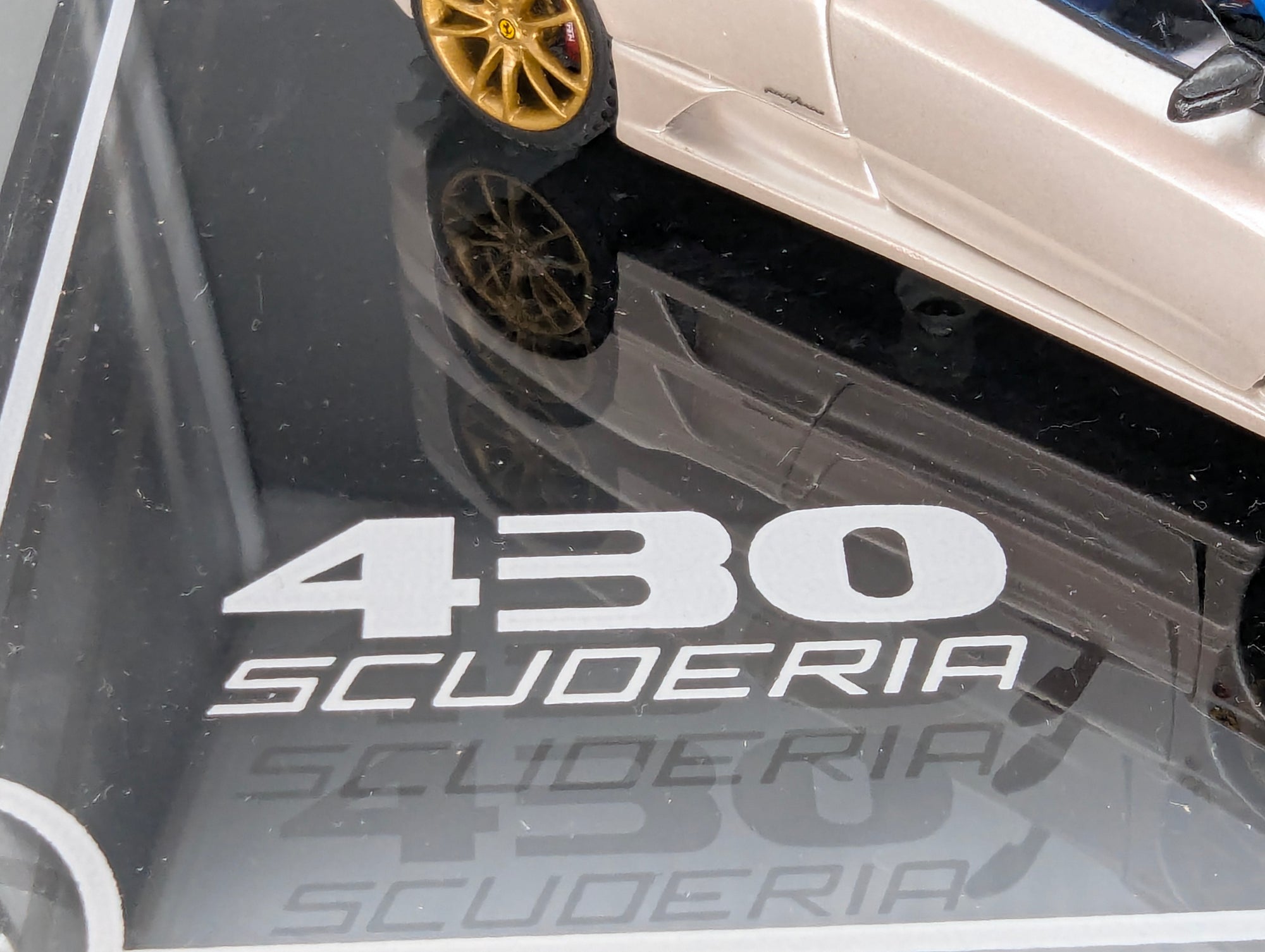 MR Collection 1:43 Ferrari 430 Scuderia Open & Close Modell Ltd 20/20 Engine Set OVP