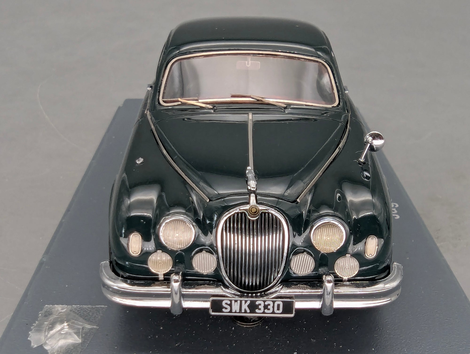 Modellautos 1:43 Neo Scale Models Jaguar 3.4 British Racing Green mit OVP