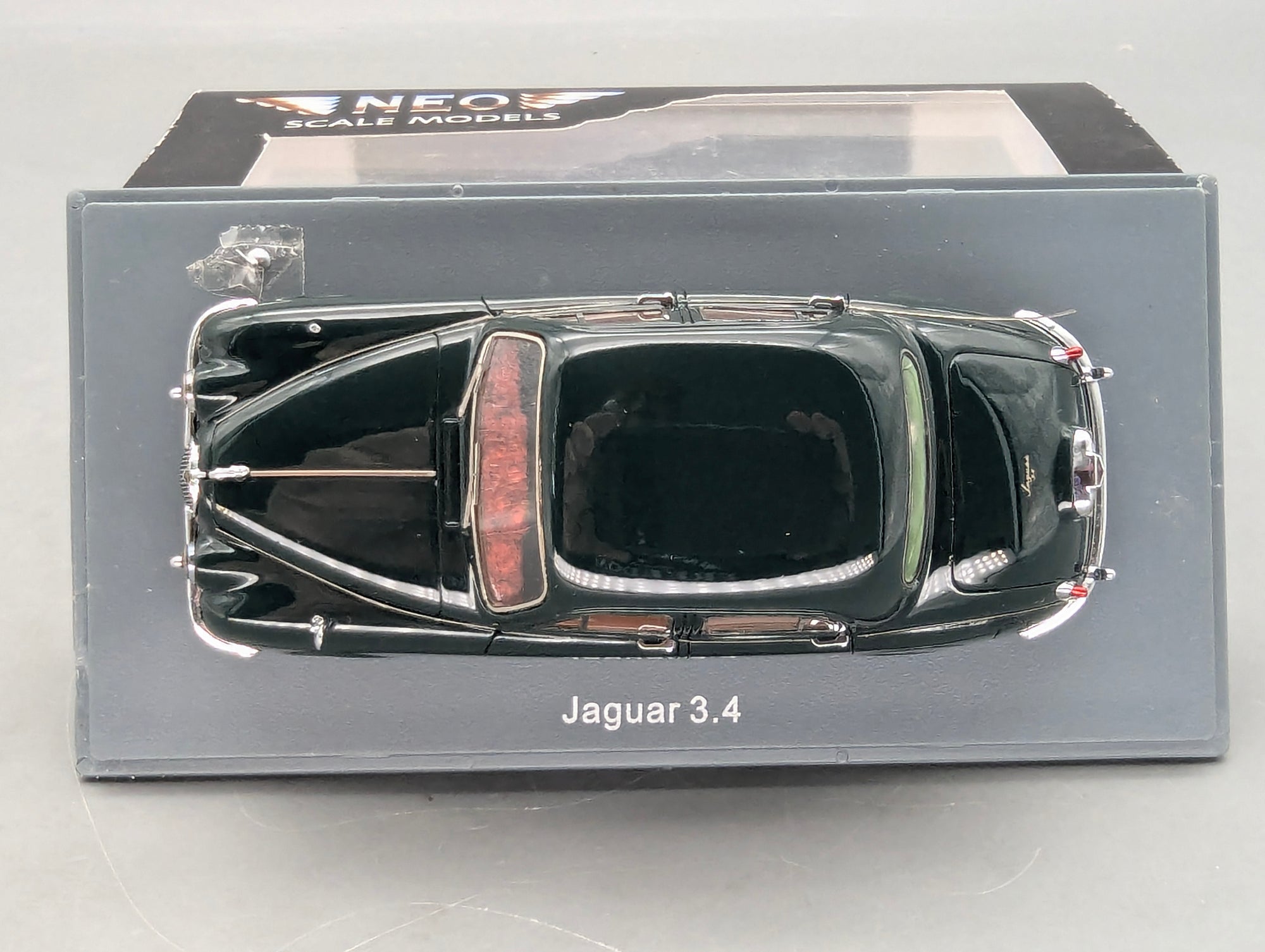 Modellautos 1:43 Neo Scale Models Jaguar 3.4 British Racing Green mit OVP