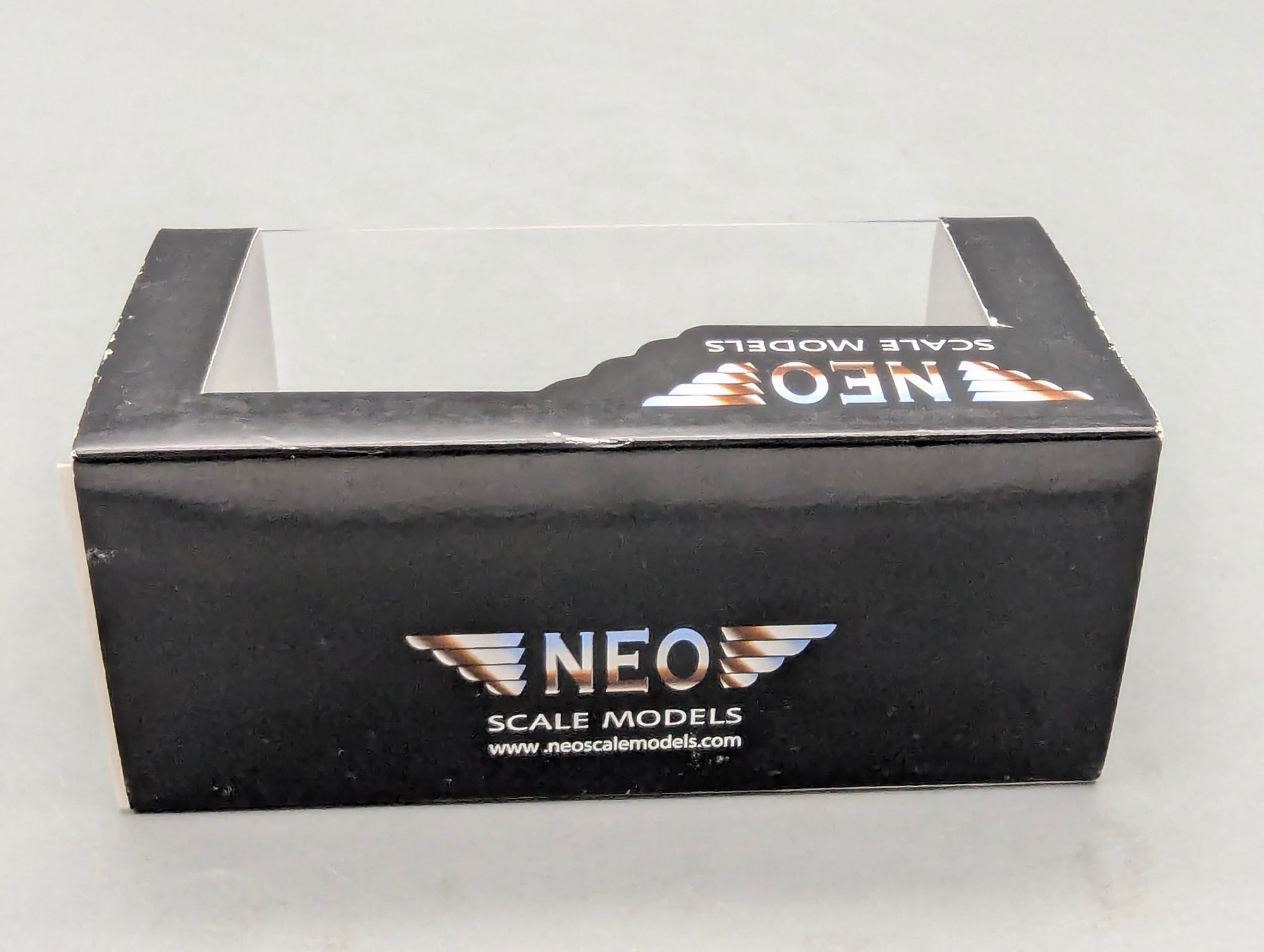 Modellautos 1:43 Neo Scale Models Jaguar 3.4 British Racing Green mit OVP