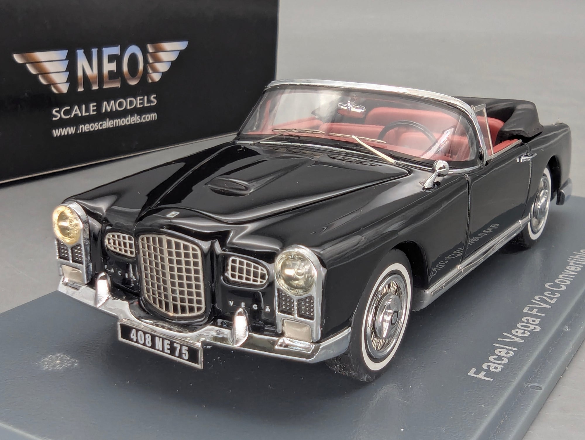 Modellautos 1:43 Neo Scale Models Facel Vega FV2c Convertible Schwarz mit OVP