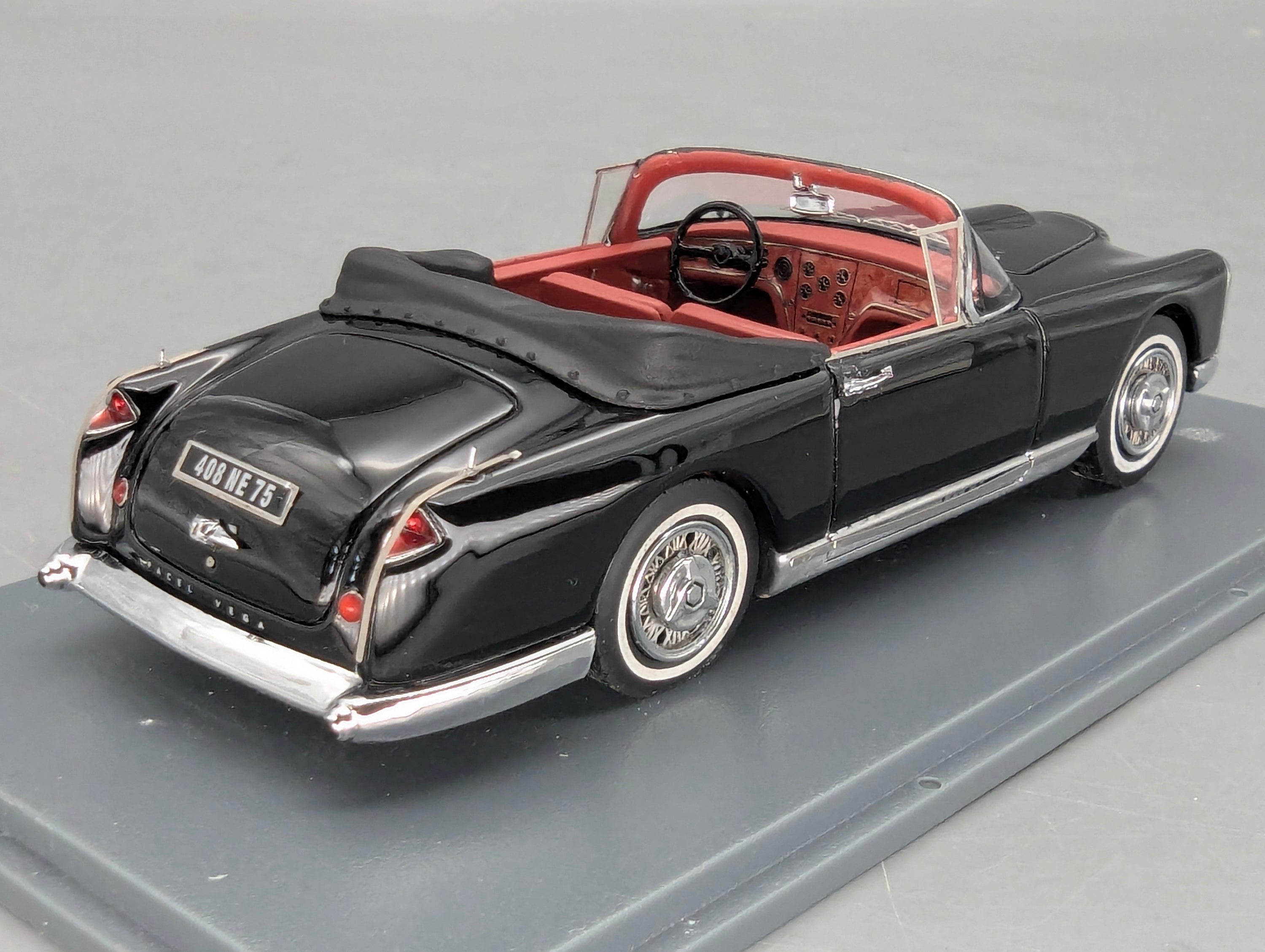 Modellautos 1:43 Neo Scale Models Facel Vega FV2c Convertible Schwarz mit OVP