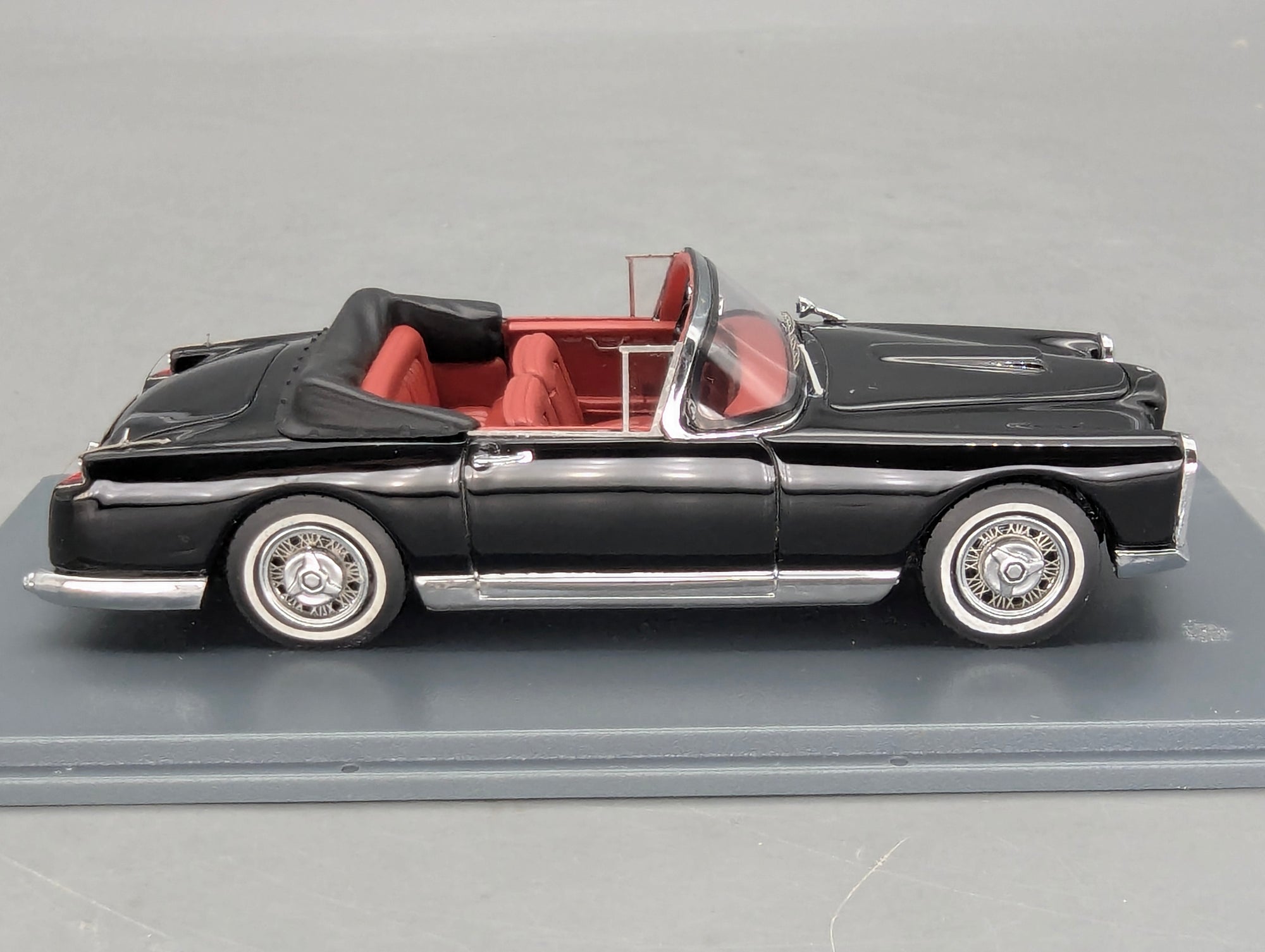 Modellautos 1:43 Neo Scale Models Facel Vega FV2c Convertible Schwarz mit OVP
