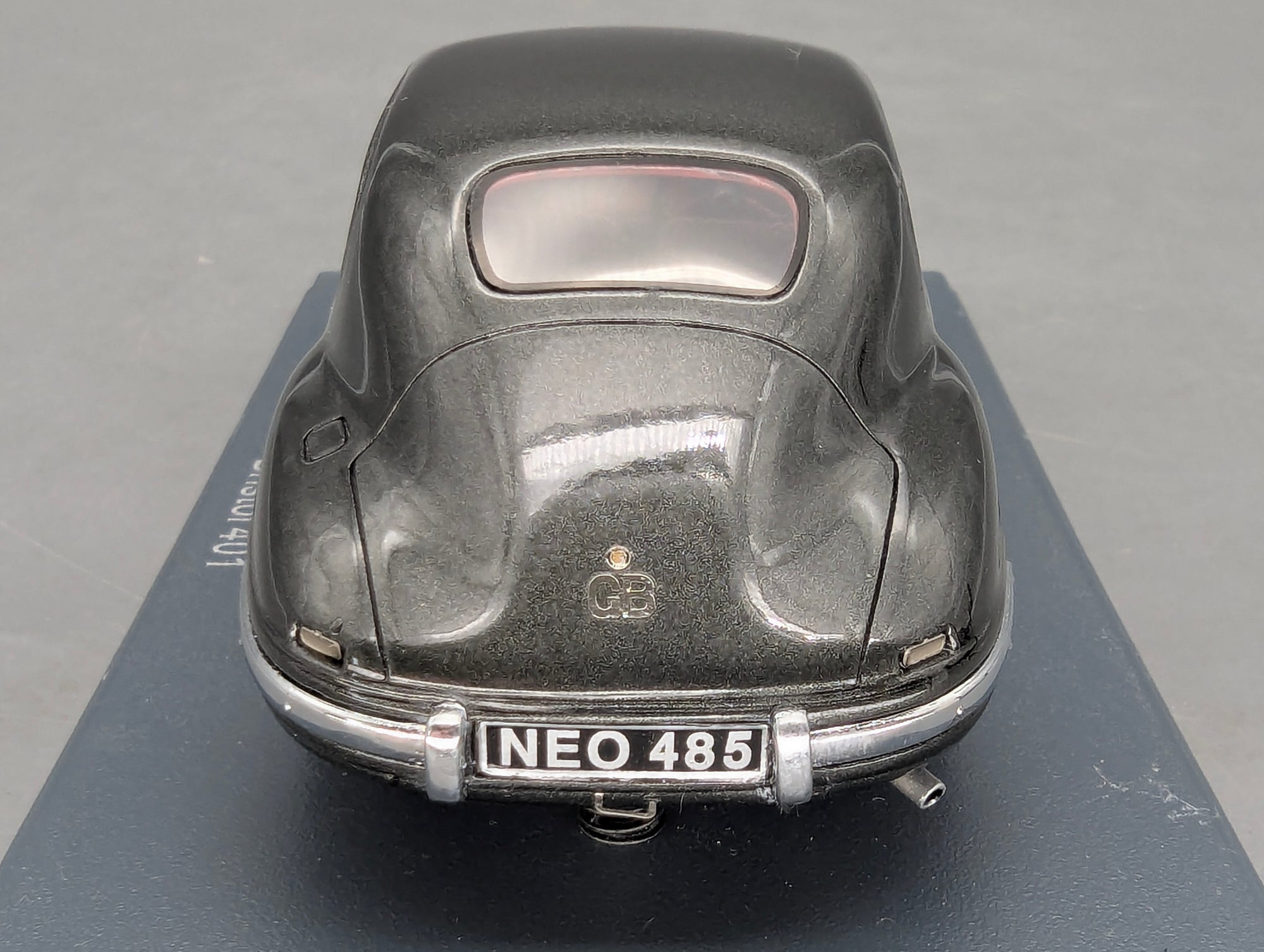 Modellautos 1:43 Neo Scale Models Bristol 401 mit OVP