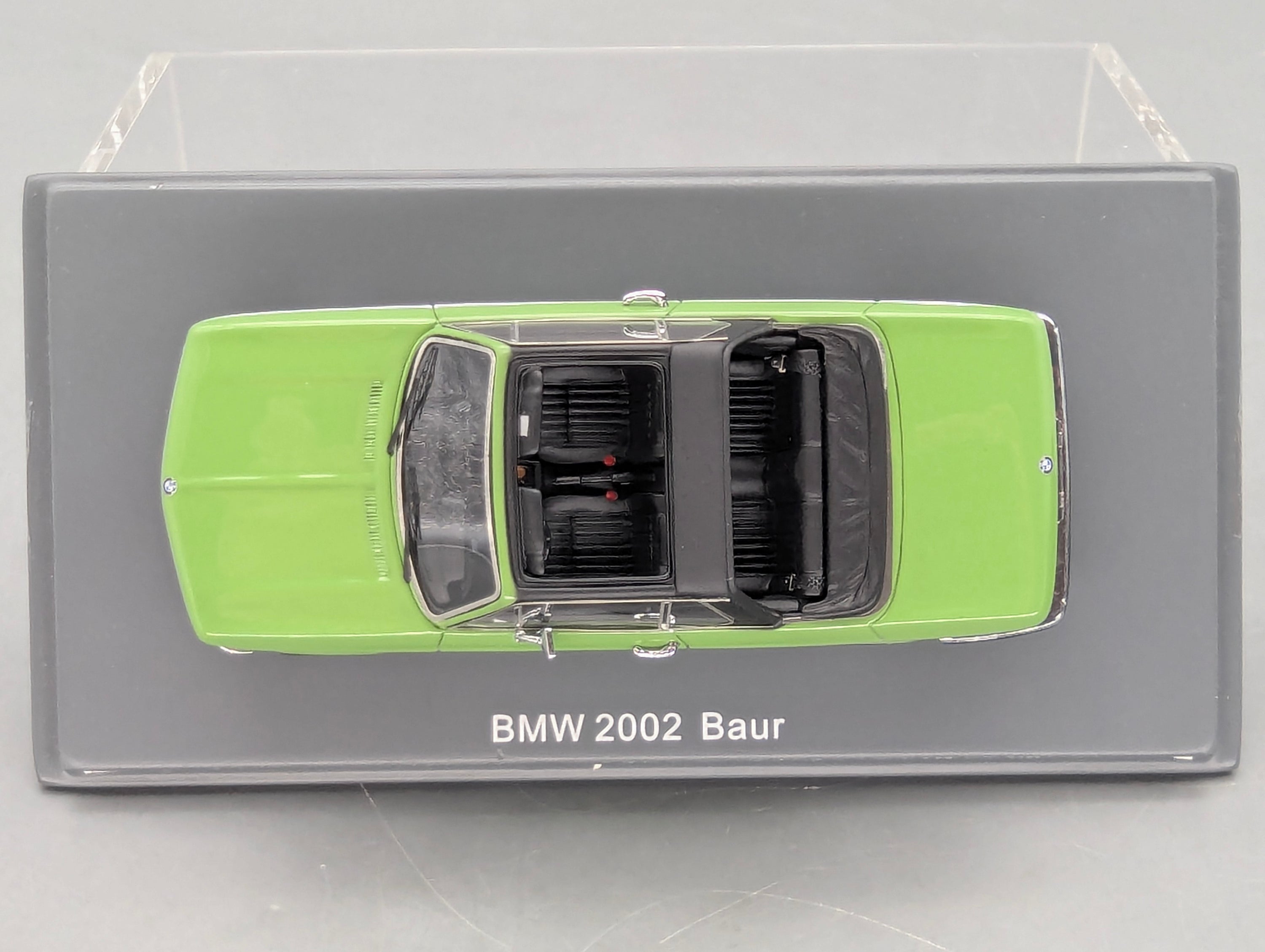 Modellautos 1:43 Neo Scale Models BMW 2002 Baur Grün mit OVP