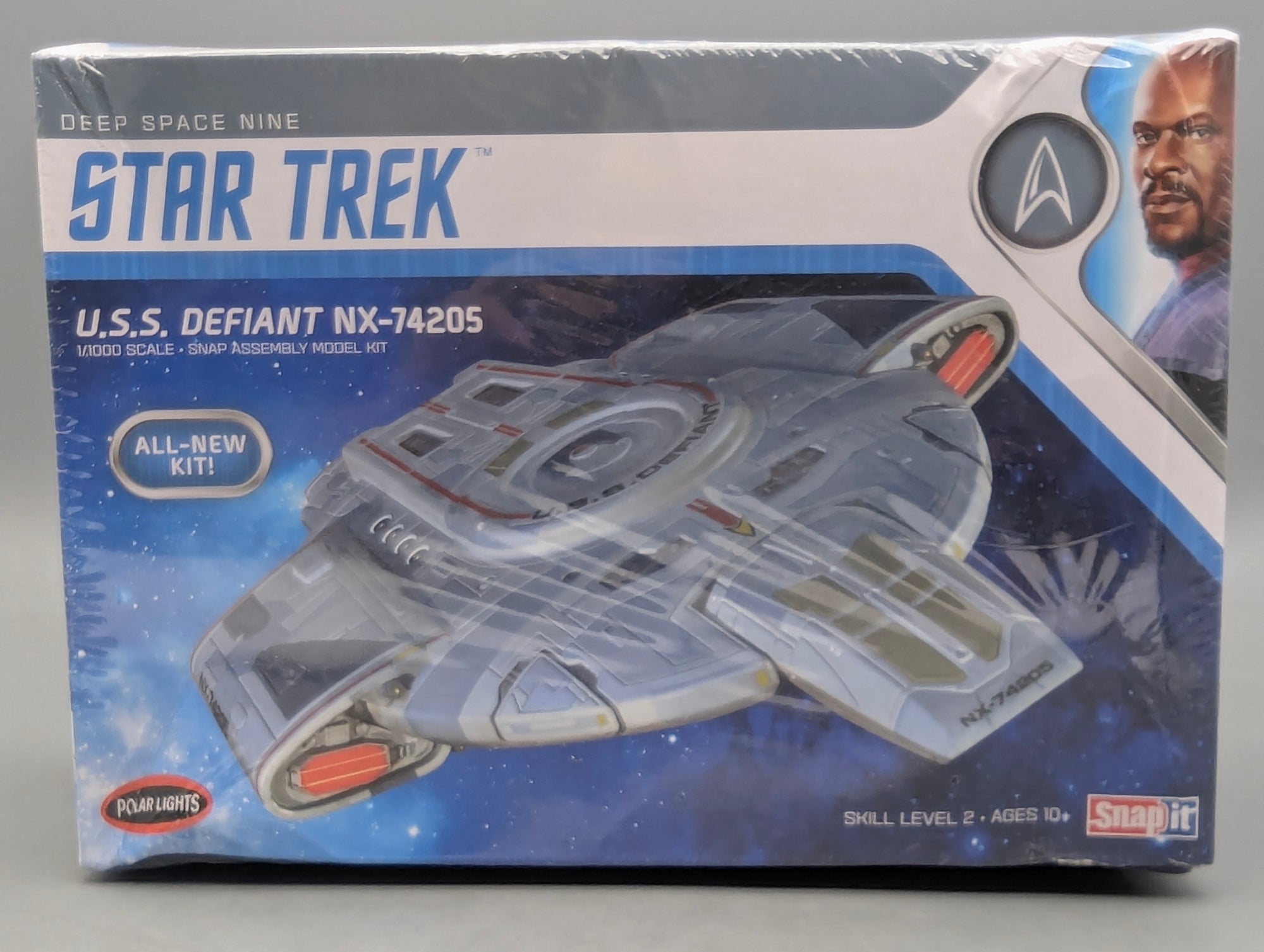 Raumschiff Modell Bausatz 1:1000 Polar Lights  Star Trek Deep Space Nine U.S.S. Defiant NX-74205 mit OVP