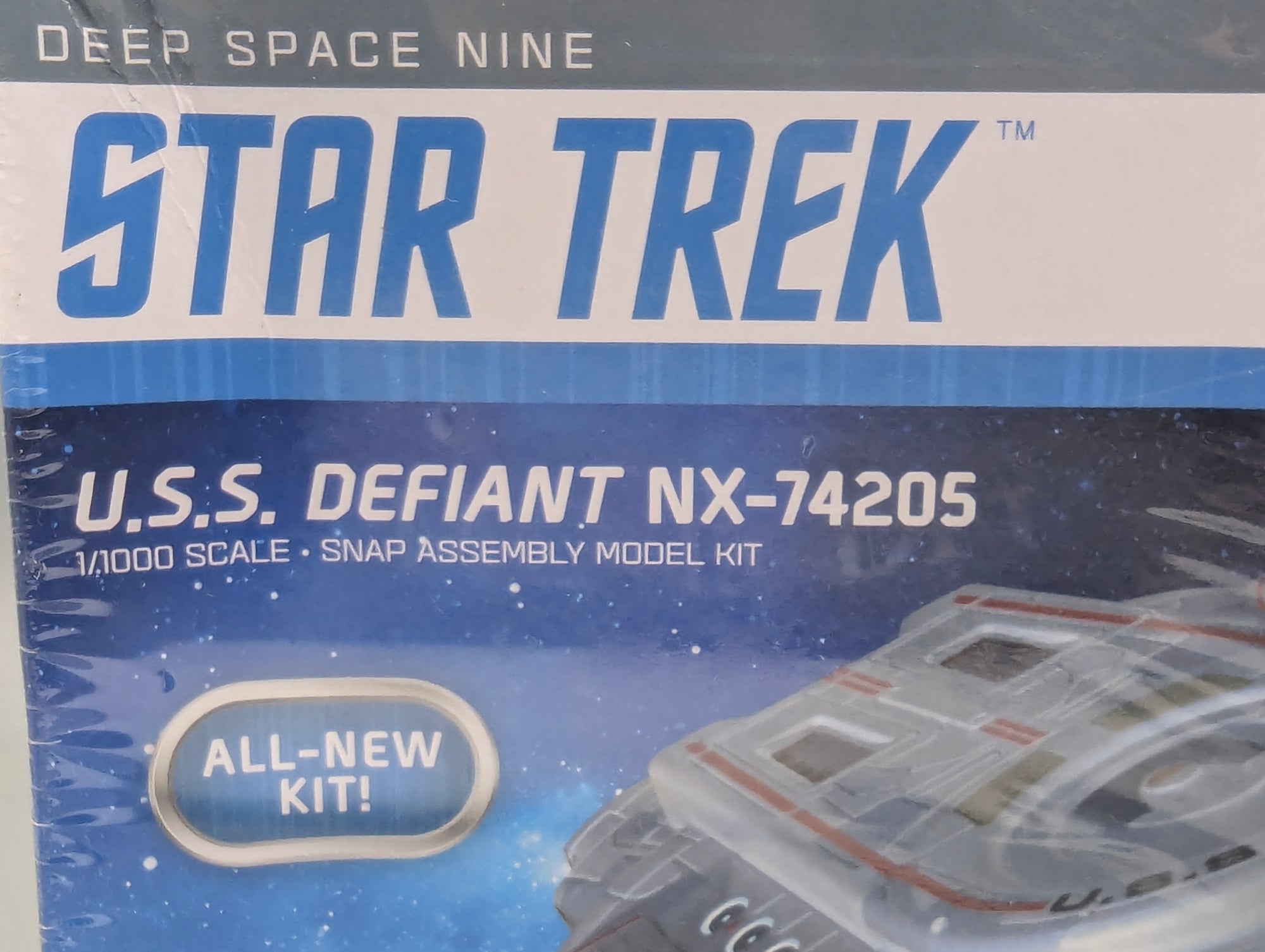 Raumschiff Modell Bausatz 1:1000 Polar Lights  Star Trek Deep Space Nine U.S.S. Defiant NX-74205 mit OVP