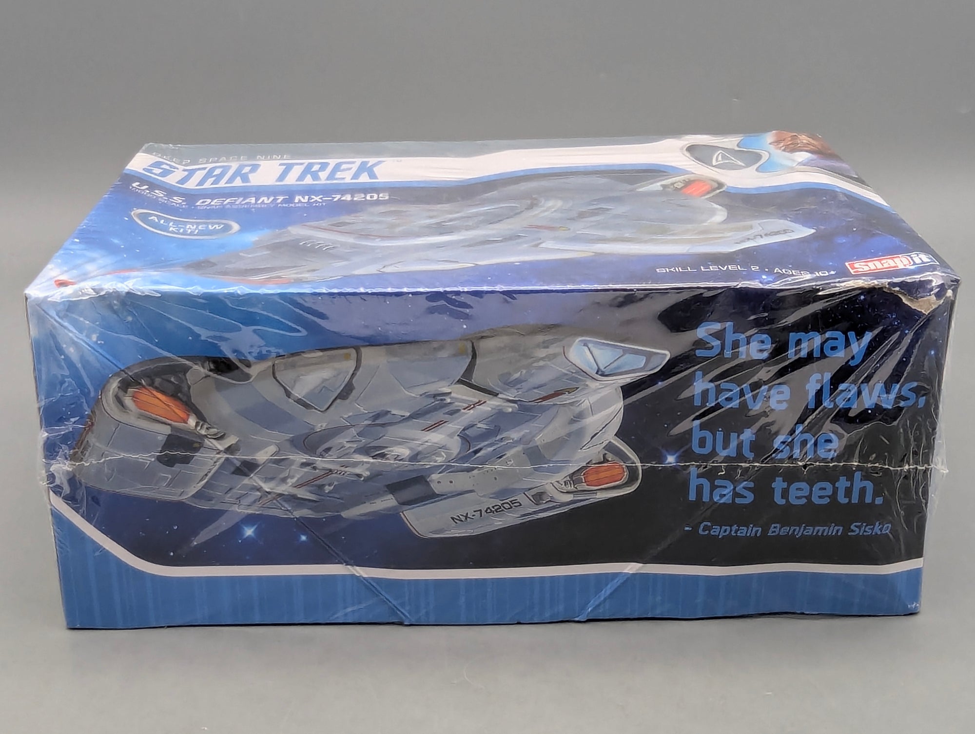 Raumschiff Modell Bausatz 1:1000 Polar Lights  Star Trek Deep Space Nine U.S.S. Defiant NX-74205 mit OVP