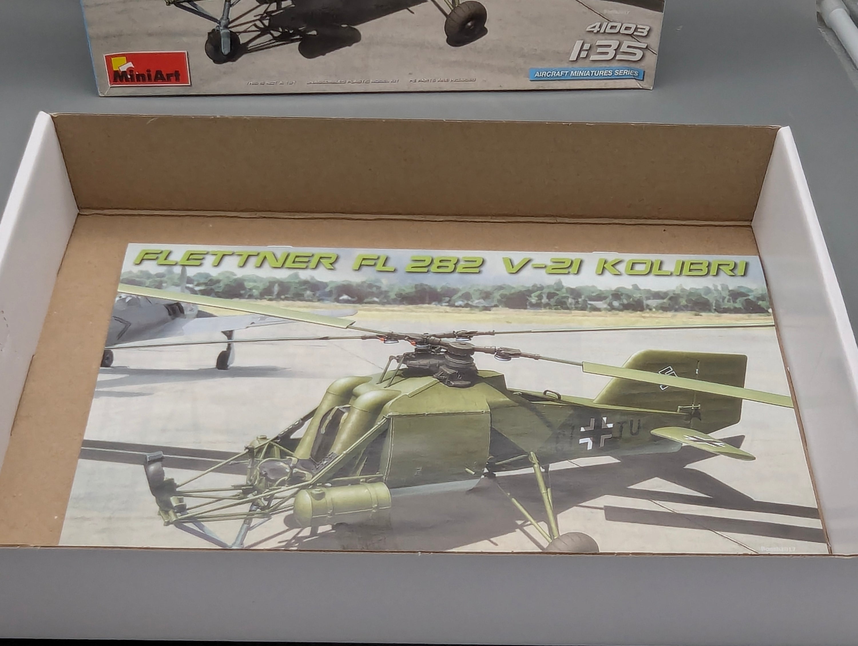 Hubschrauber Modell Bausatz 1:35 MiniArt 41003 Flettner FL 282 V-21 Kolibri mit OVP